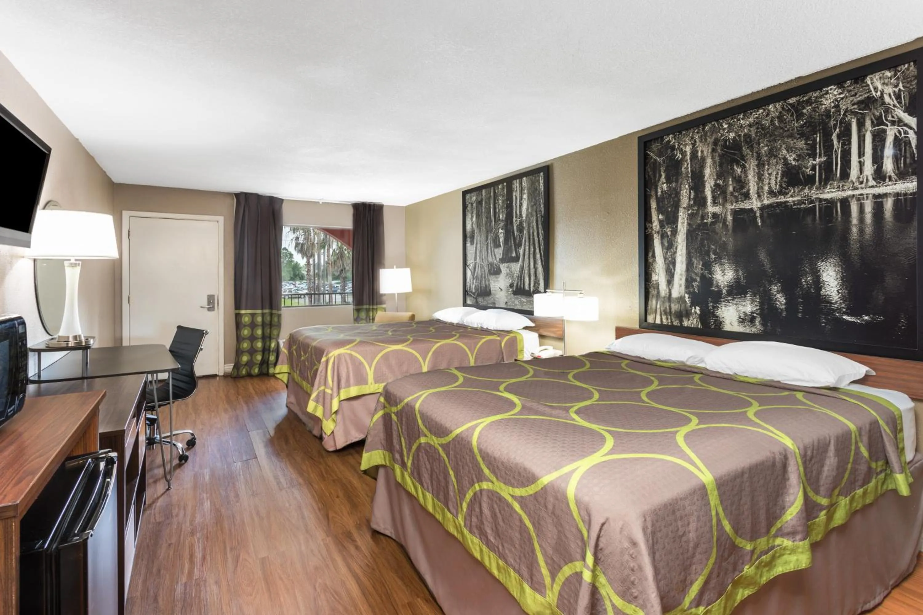 Photo of the whole room, Bed in Studio 6 Opelousas, LA