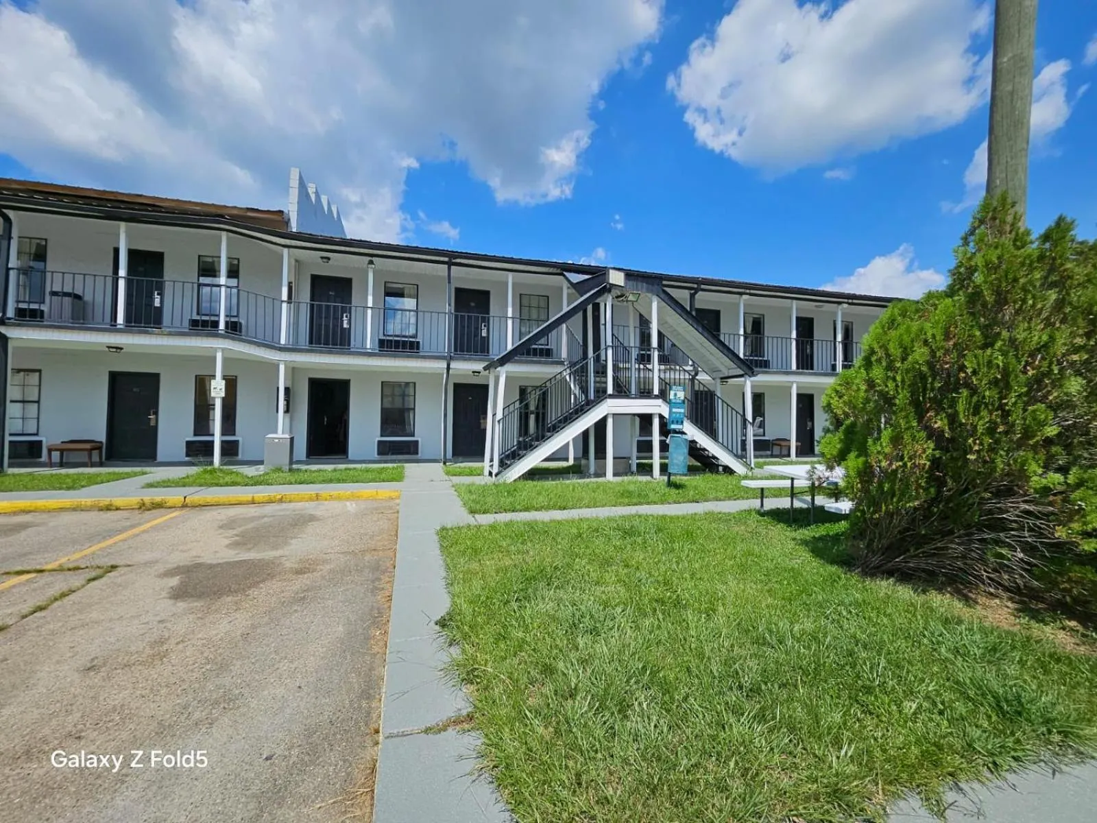 Property building in Rodeway Inn Hattiesburg North