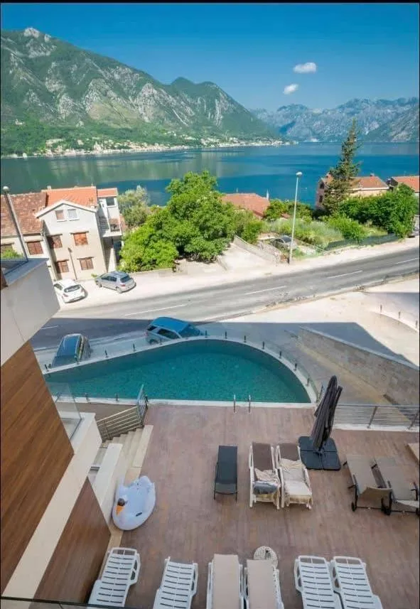 LaNi Lux View with Swimming Pool