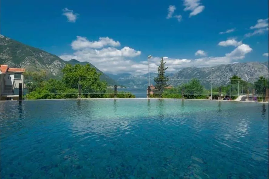 LaNi Lux View with Swimming Pool