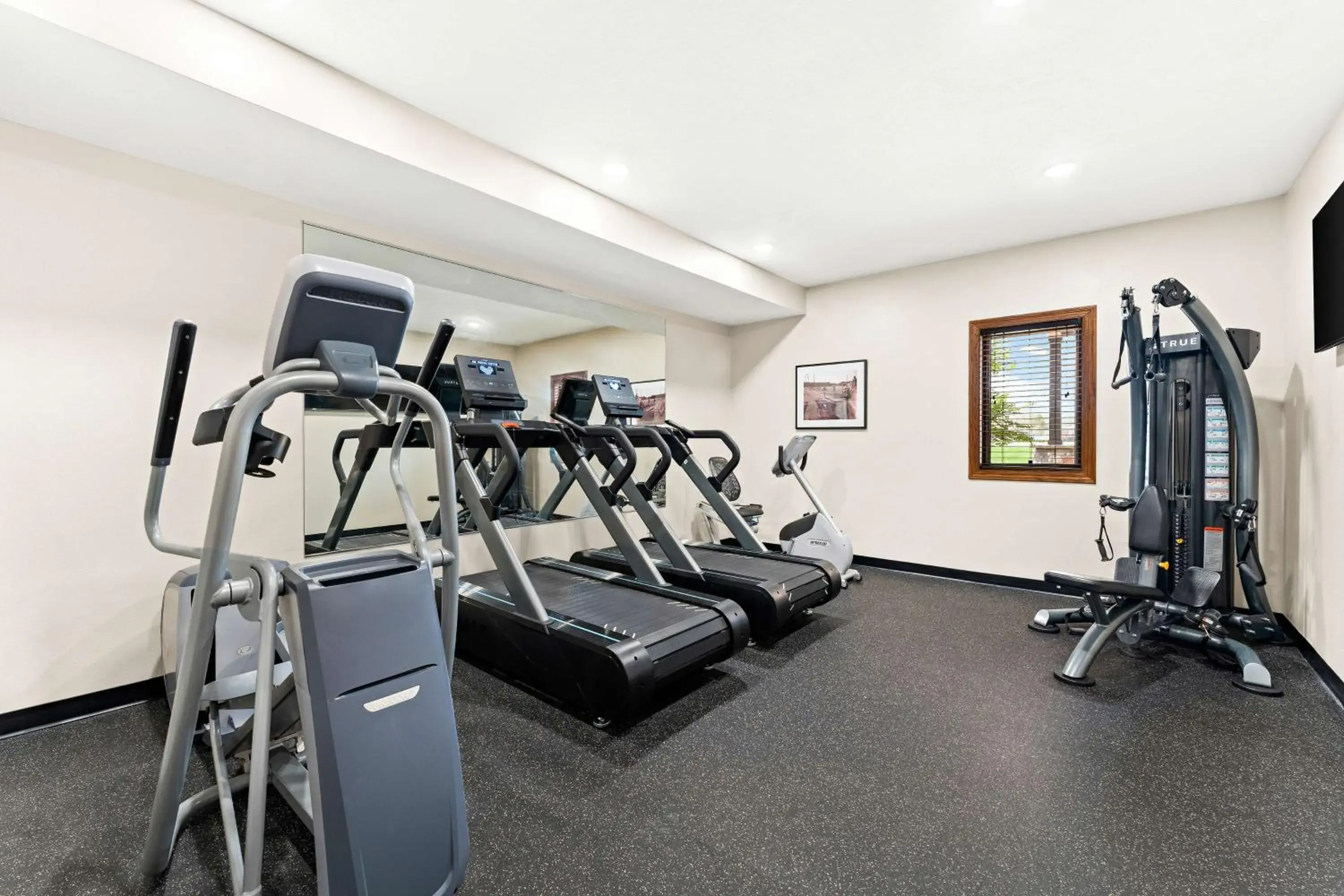 Fitness centre/facilities in Best Western Vermillion Inn Fitness centre/facilities in Best Western Vermillion Inn