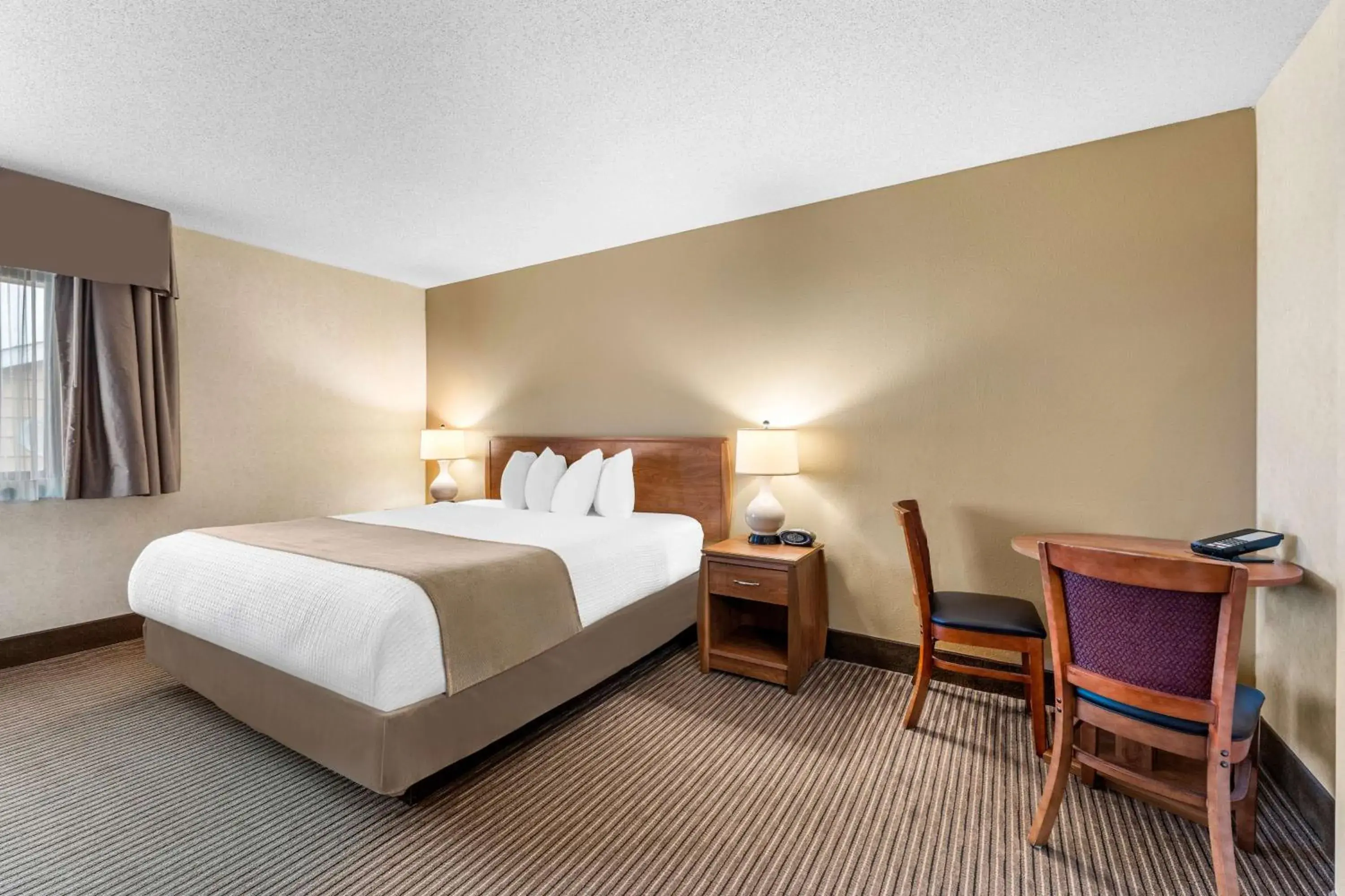 Bedroom, Bed in Best Western Vermillion Inn Bedroom, Bed in Best Western Vermillion Inn