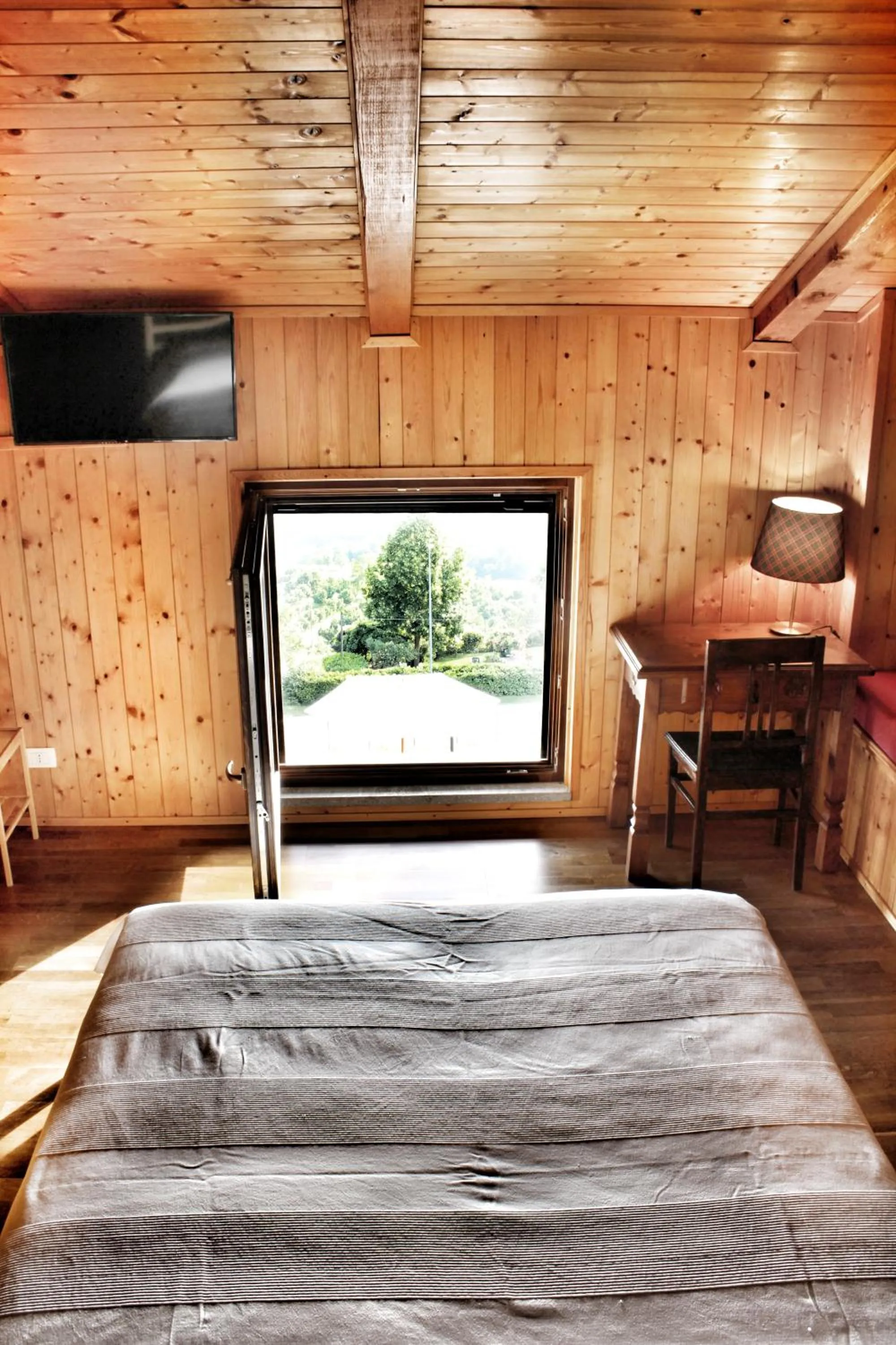 Bed in Villa Belvedere Langhe