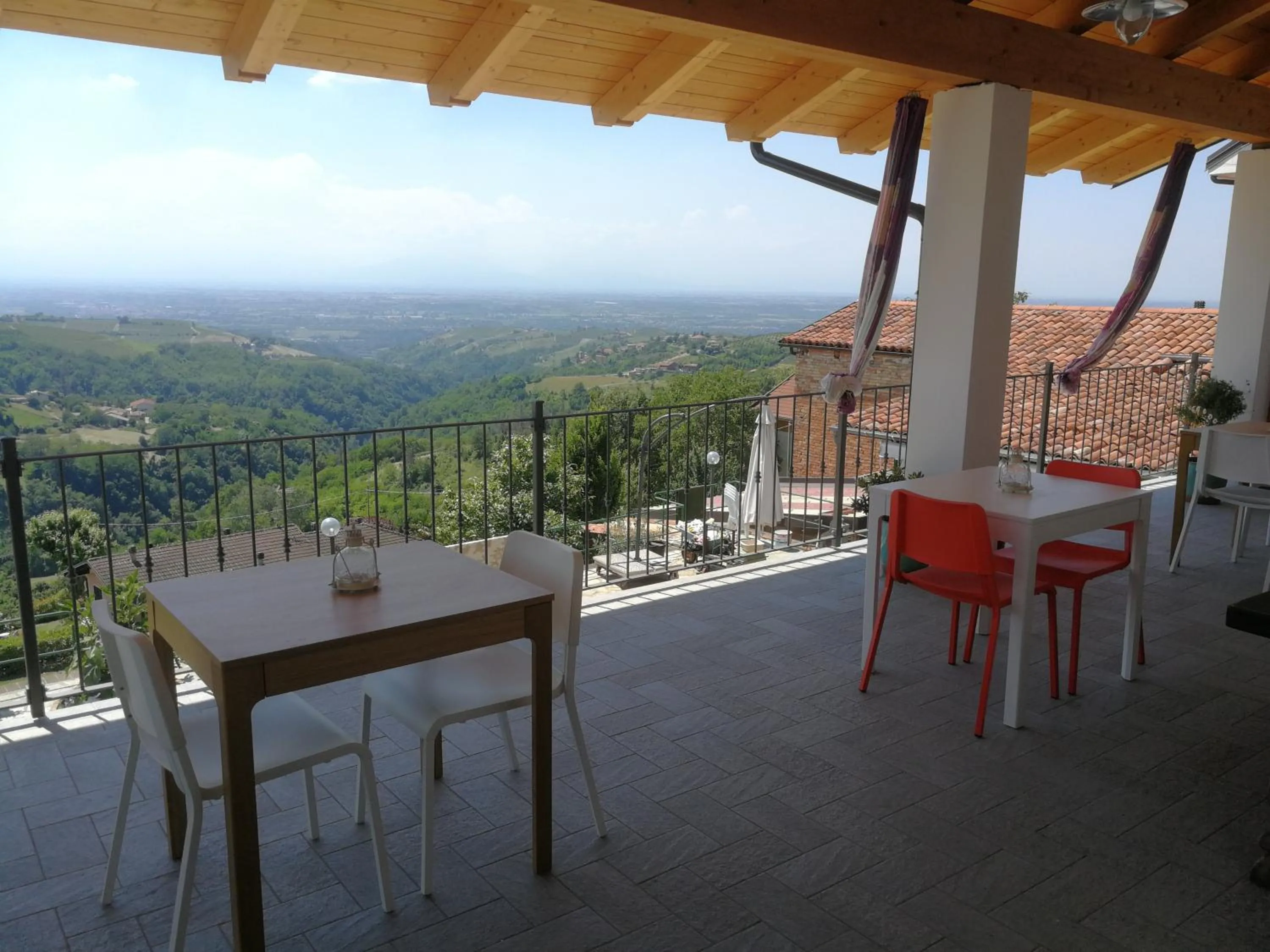 Balcony/Terrace in Villa Belvedere Langhe