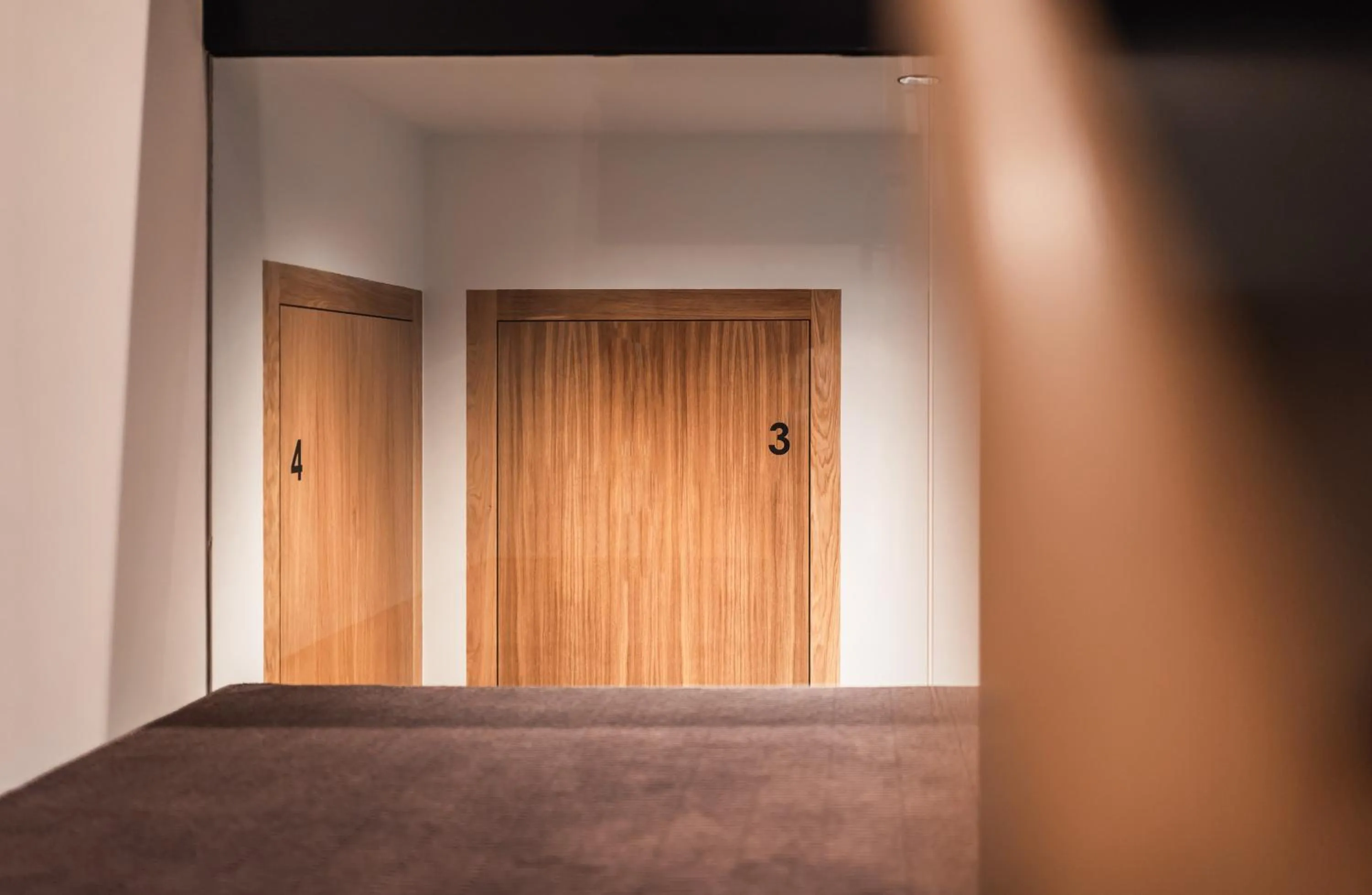 Burgi's - Adults only