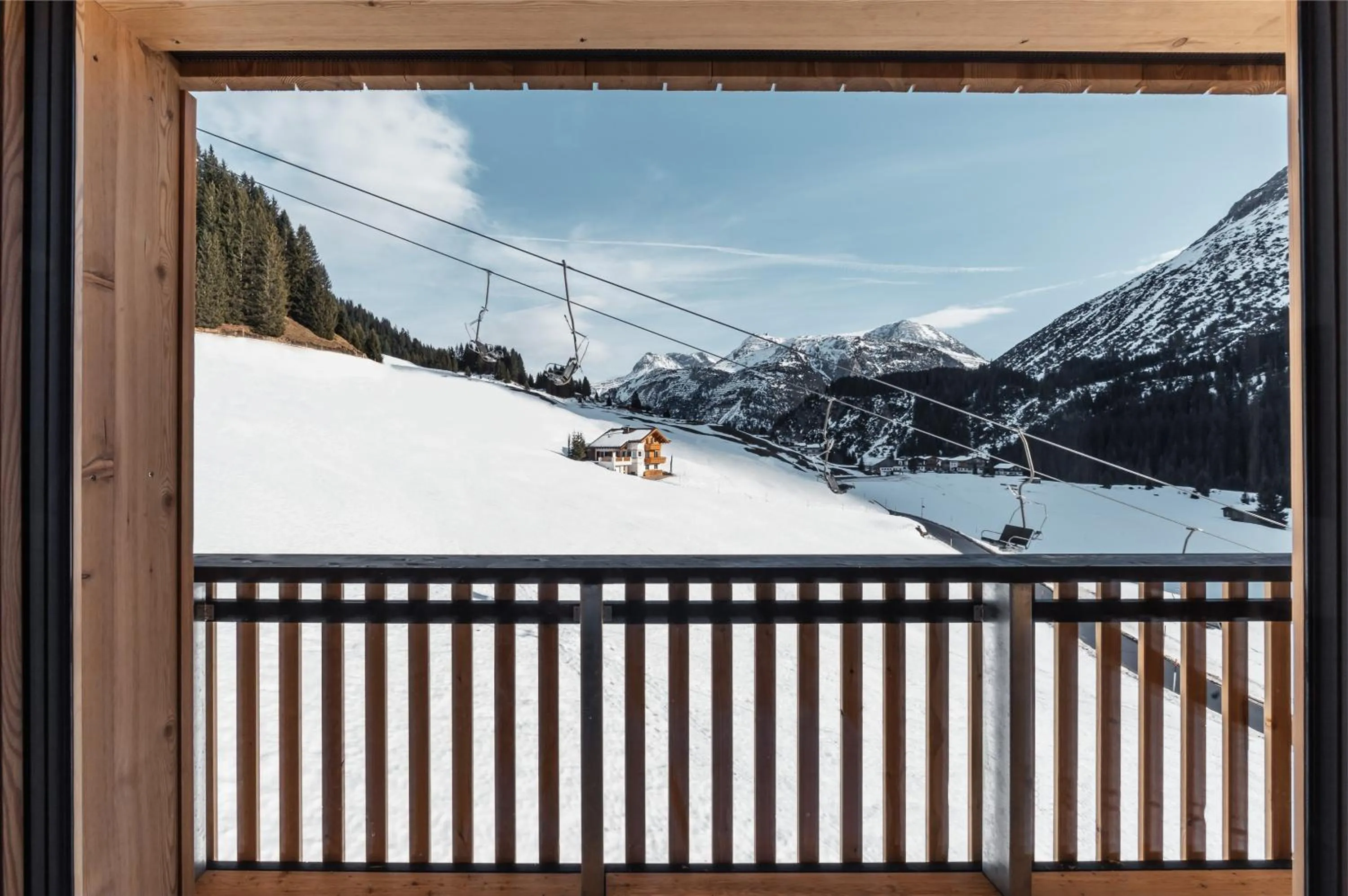 Burgi's - Adults only