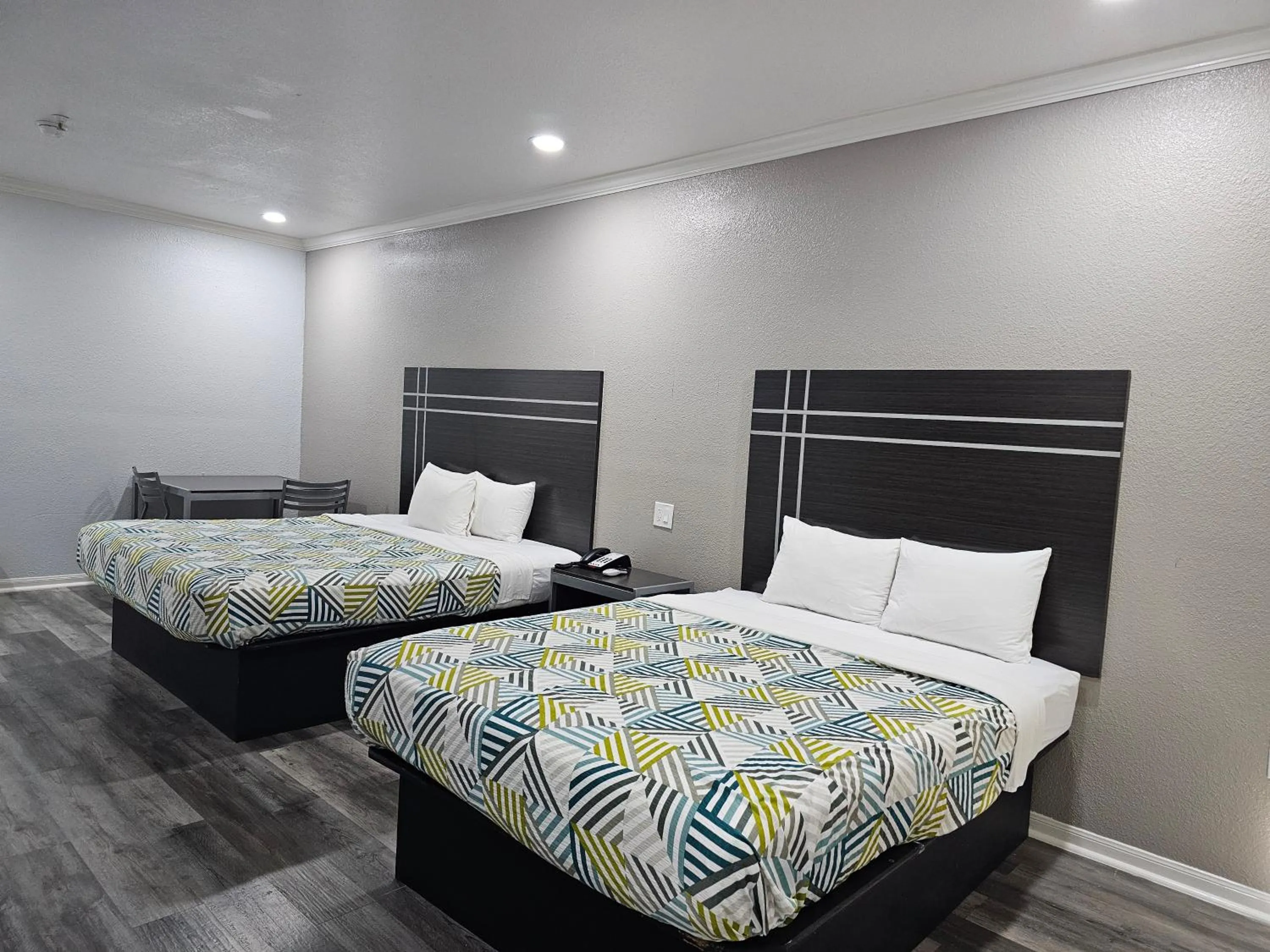 Bedroom, Bed in Motel 6 Houston, TX - Hwy 249 and Fallbrook