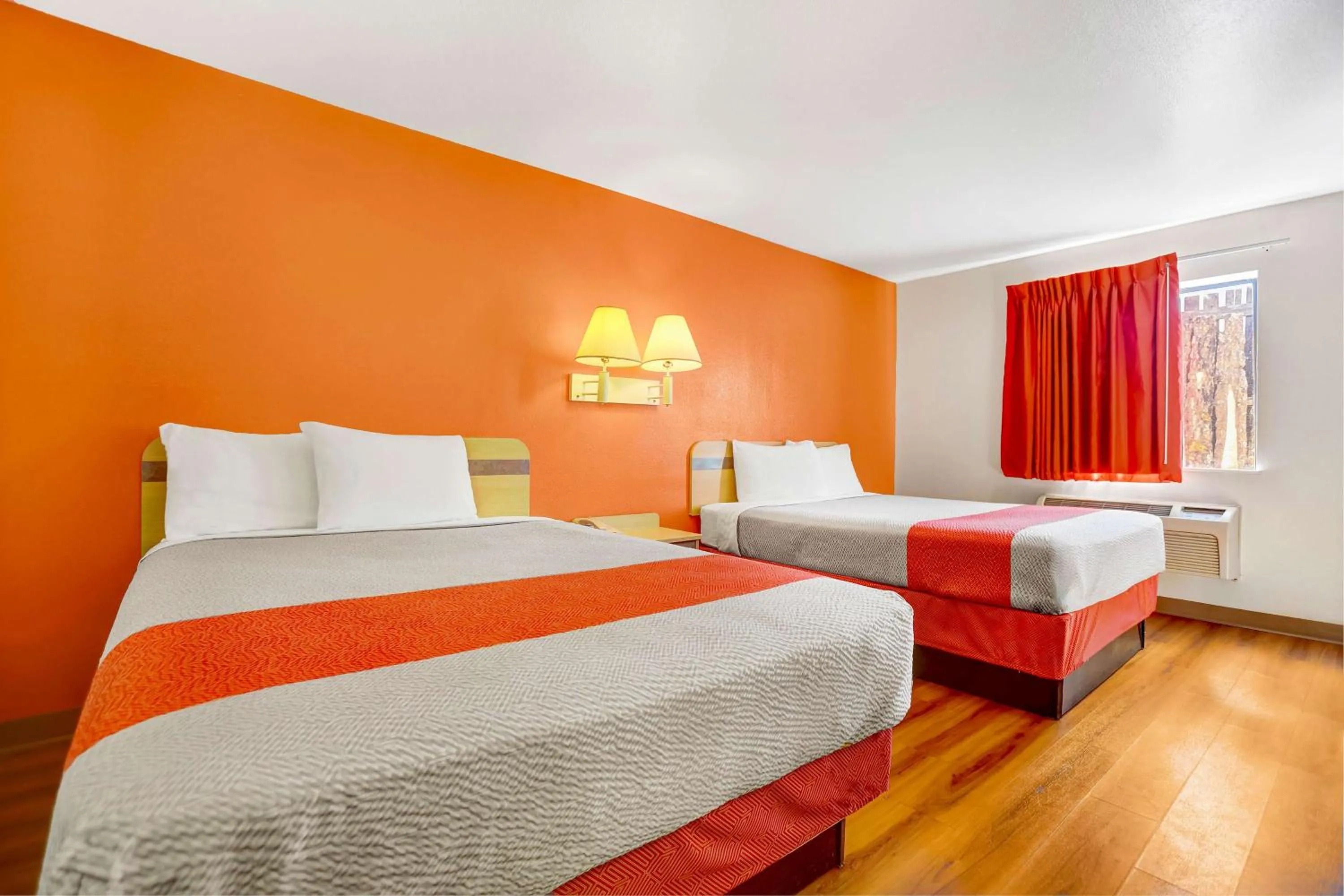 Bedroom, Bed in Motel 6-Espanola, NM