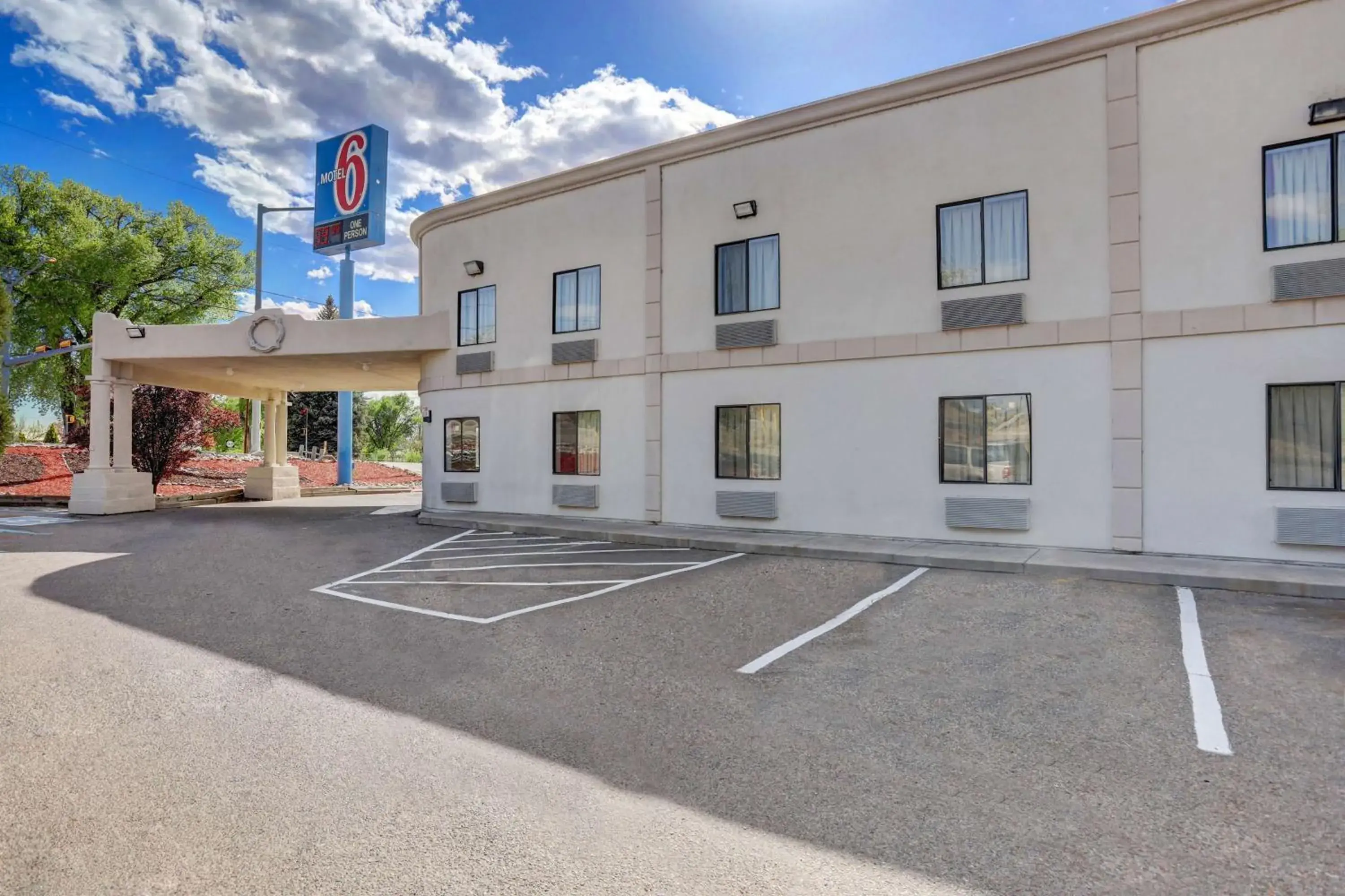 Property building in Motel 6-Espanola, NM Property building in Motel 6-Espanola, NM