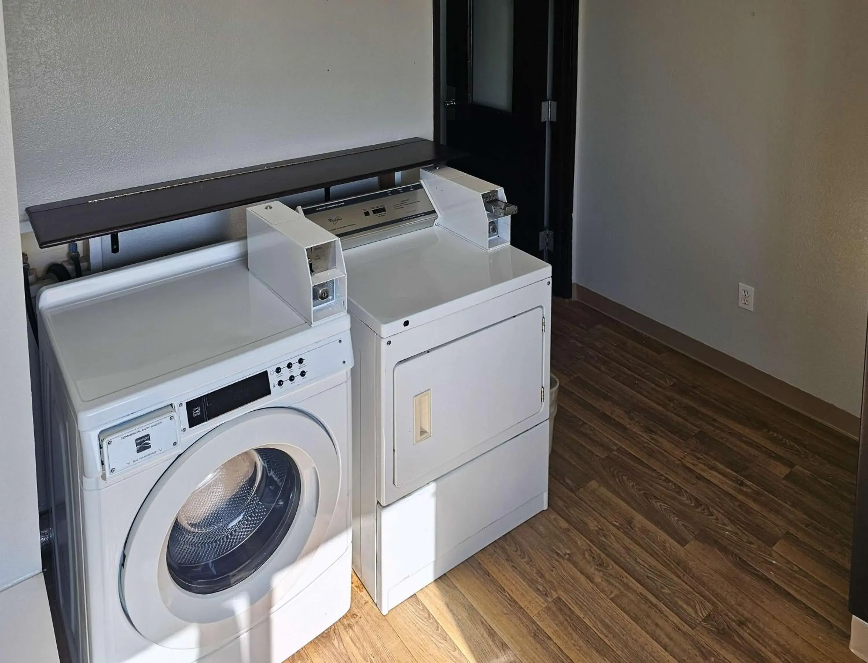 Property building in Motel 6 Sinton TX Property building in Motel 6 Sinton TX