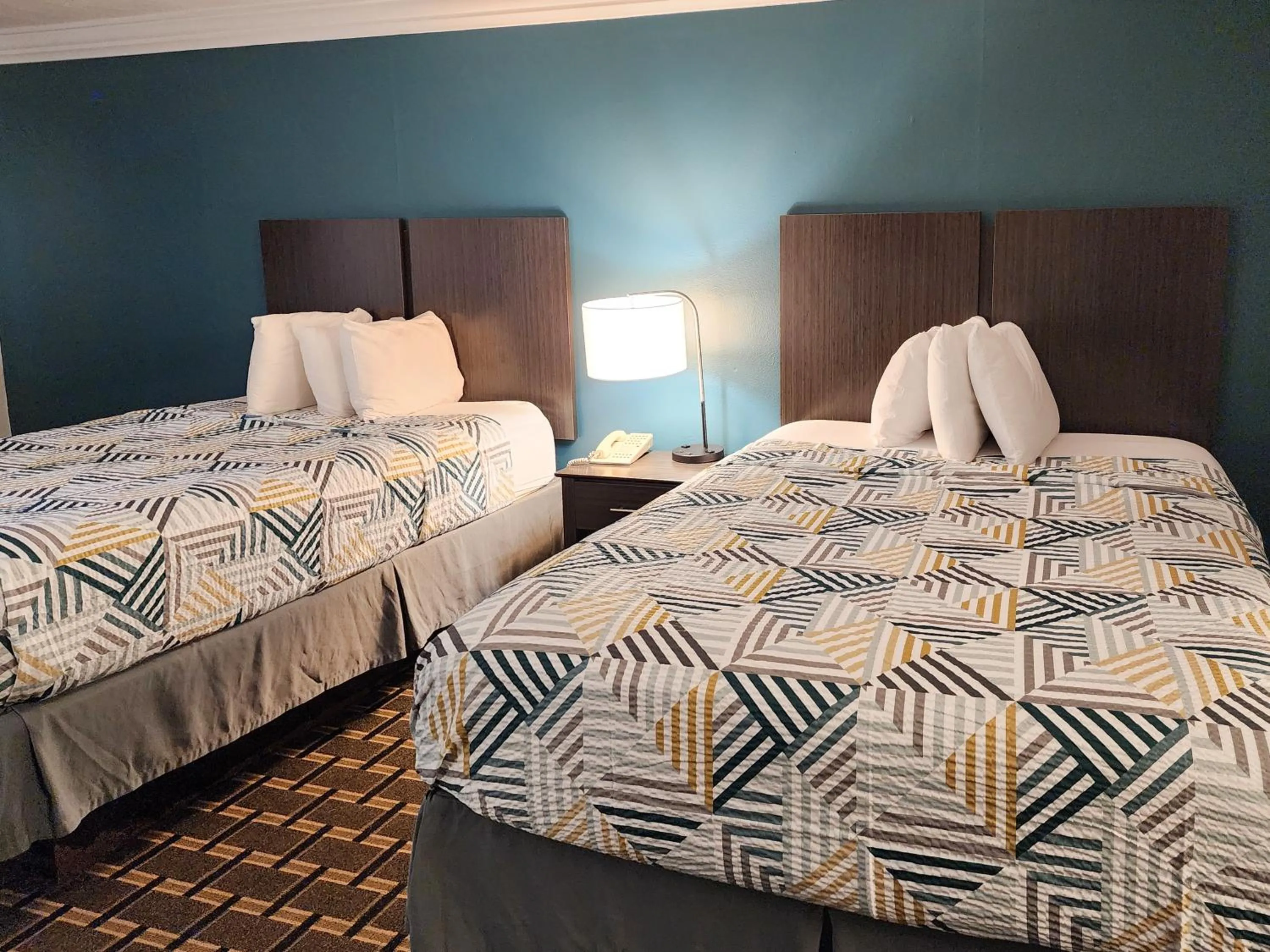 Photo of the whole room, Bed in Motel 6 Crowley, LA