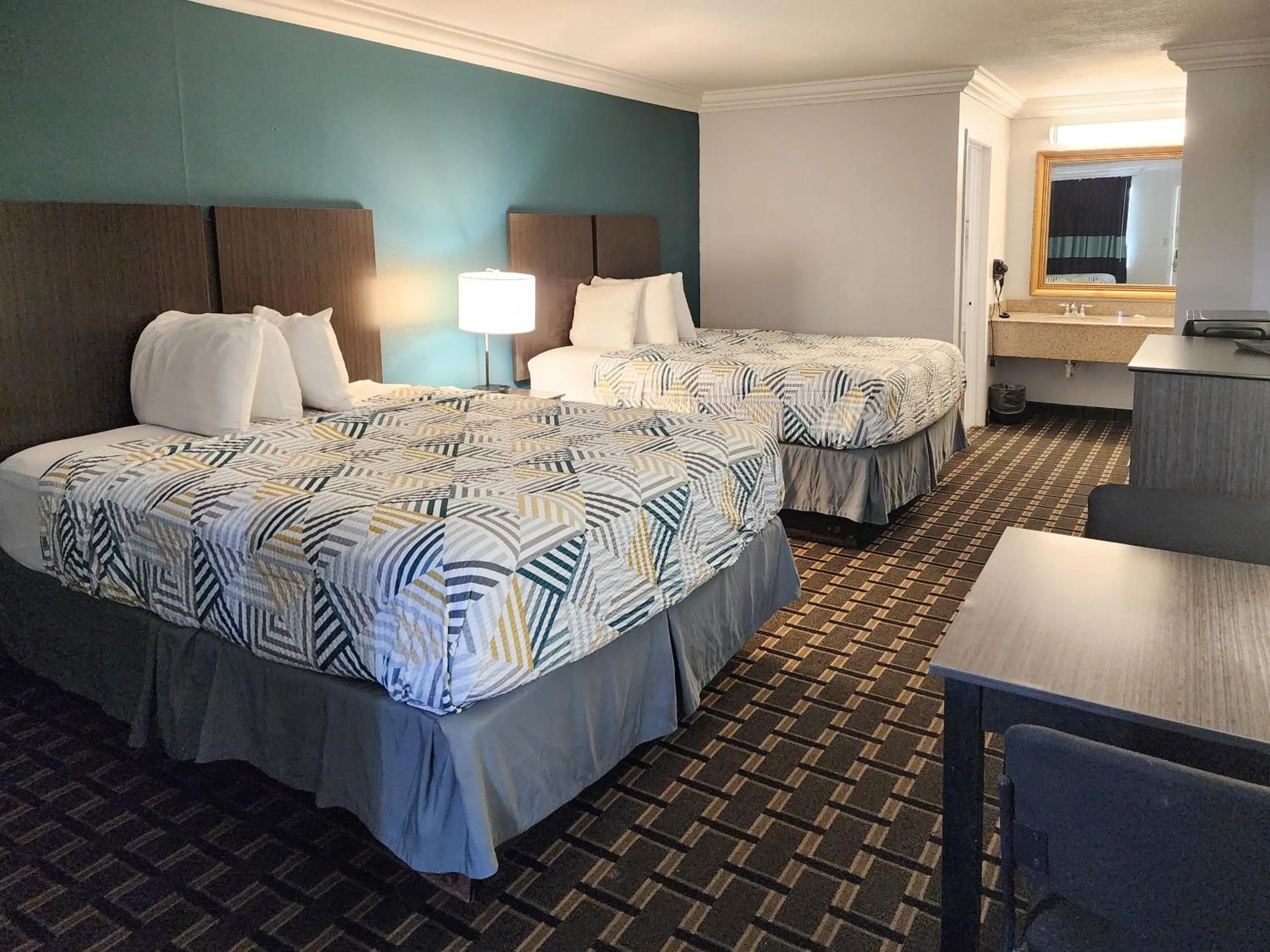 Photo of the whole room, Bed in Motel 6 Crowley, LA
