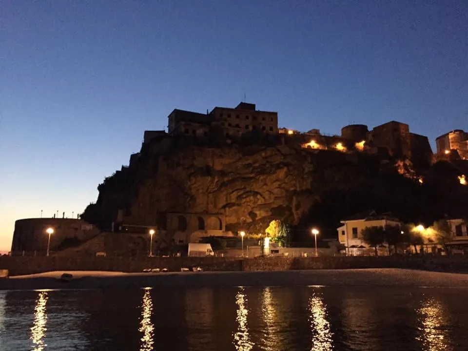 Property building in B&B Duomo Pizzo ApartHotel