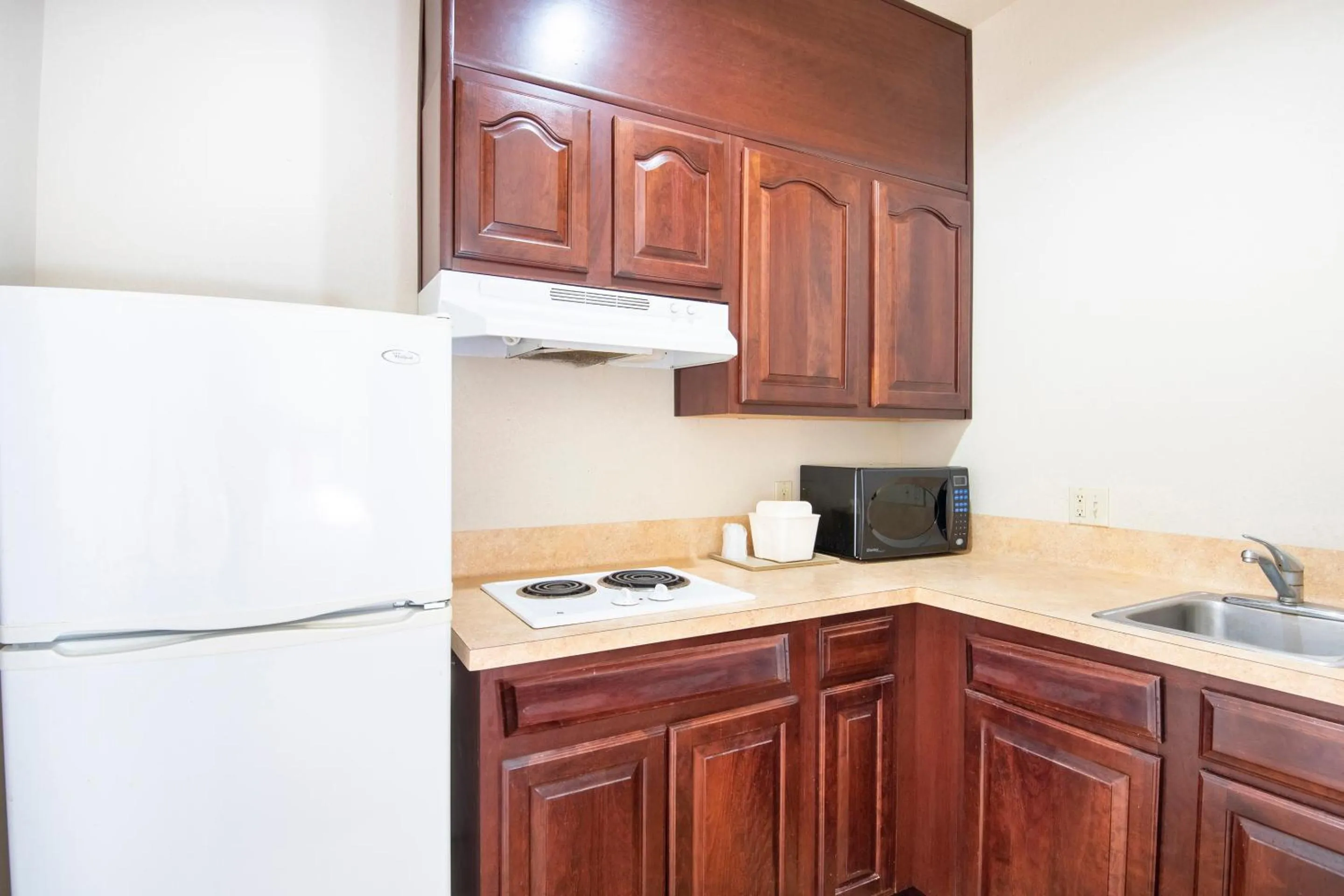 kitchen in OYO Townhouse Clute Lake Jackson