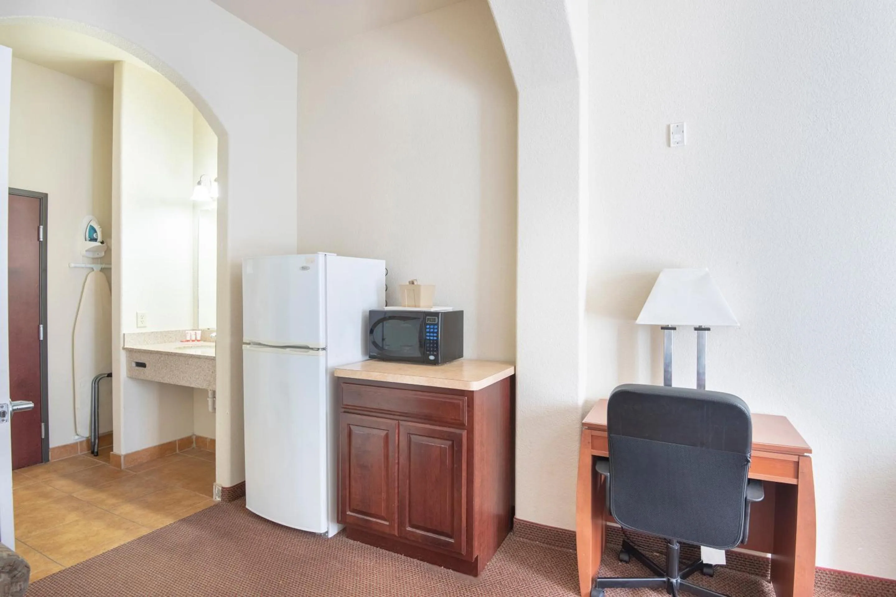 Bedroom in OYO Townhouse Clute Lake Jackson