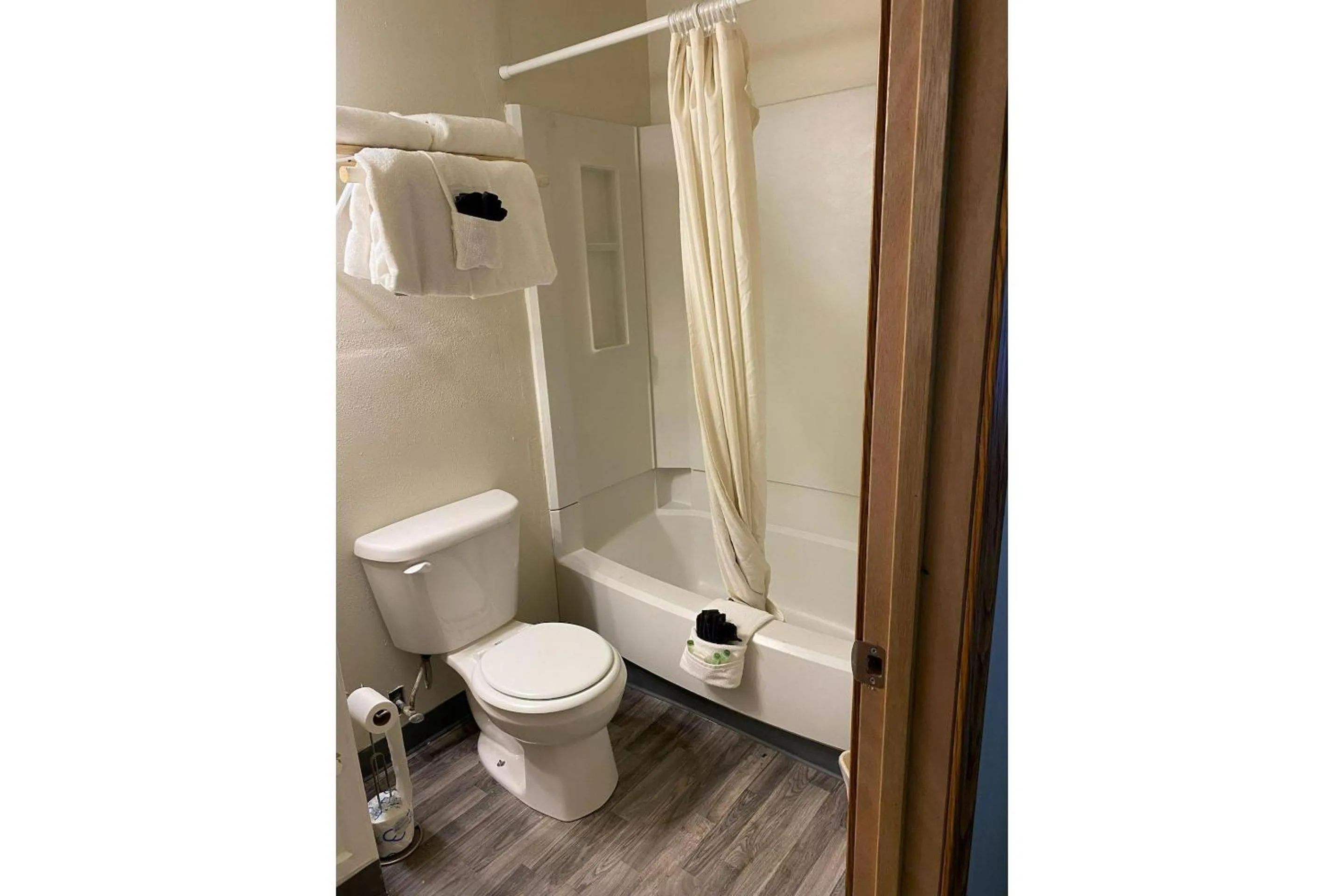 Bathroom in Homestead Inn Wolf Point Hwy 2