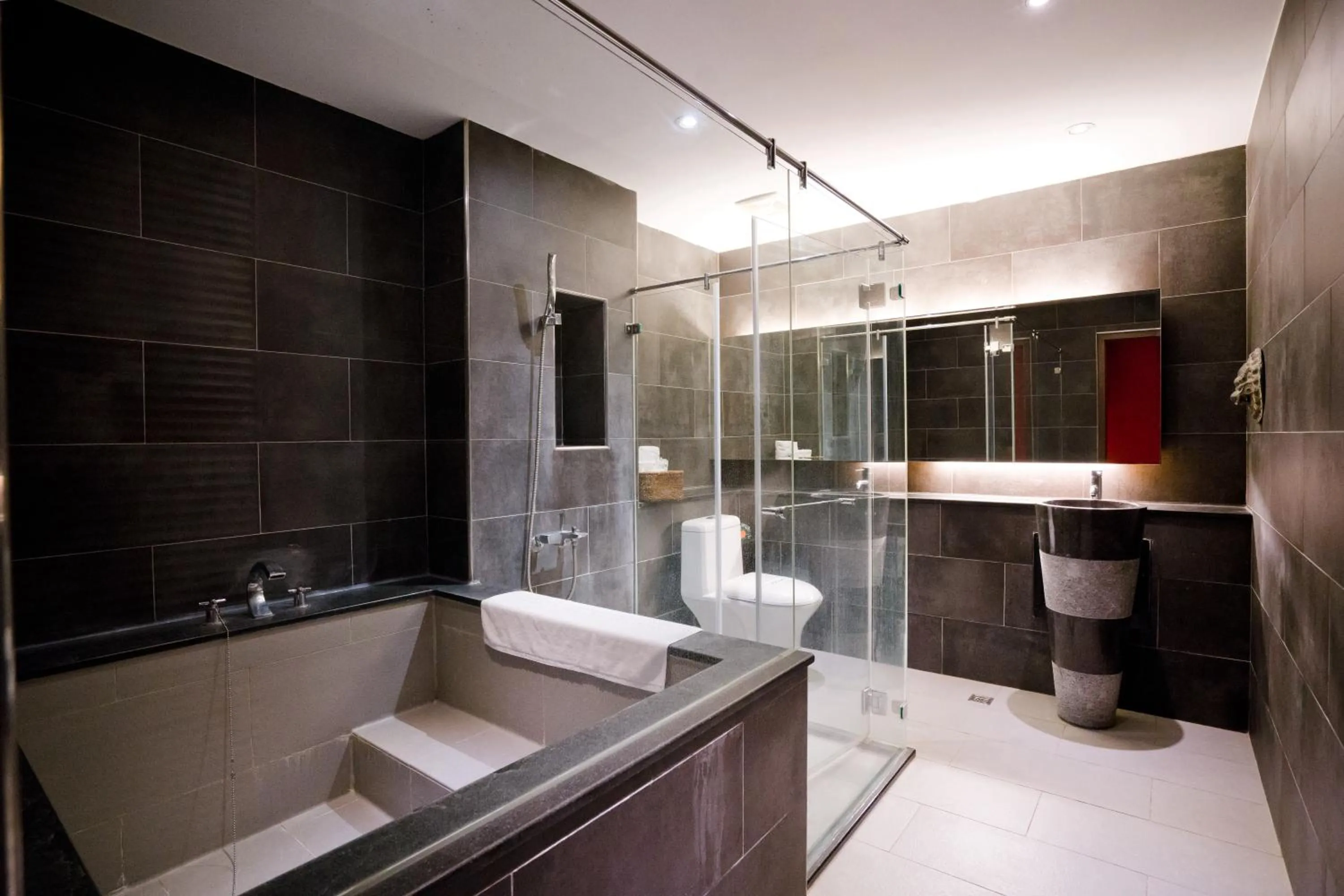 Shower in Hotel Shumei Chiayi
