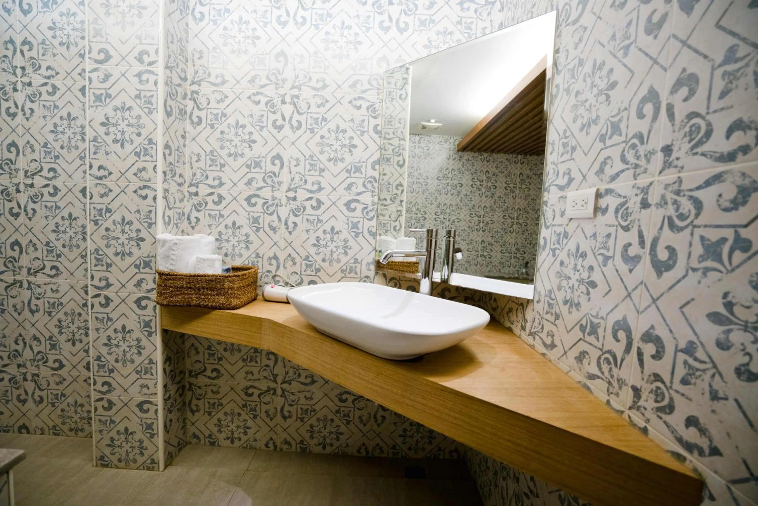 Shower in Hotel Shumei Chiayi