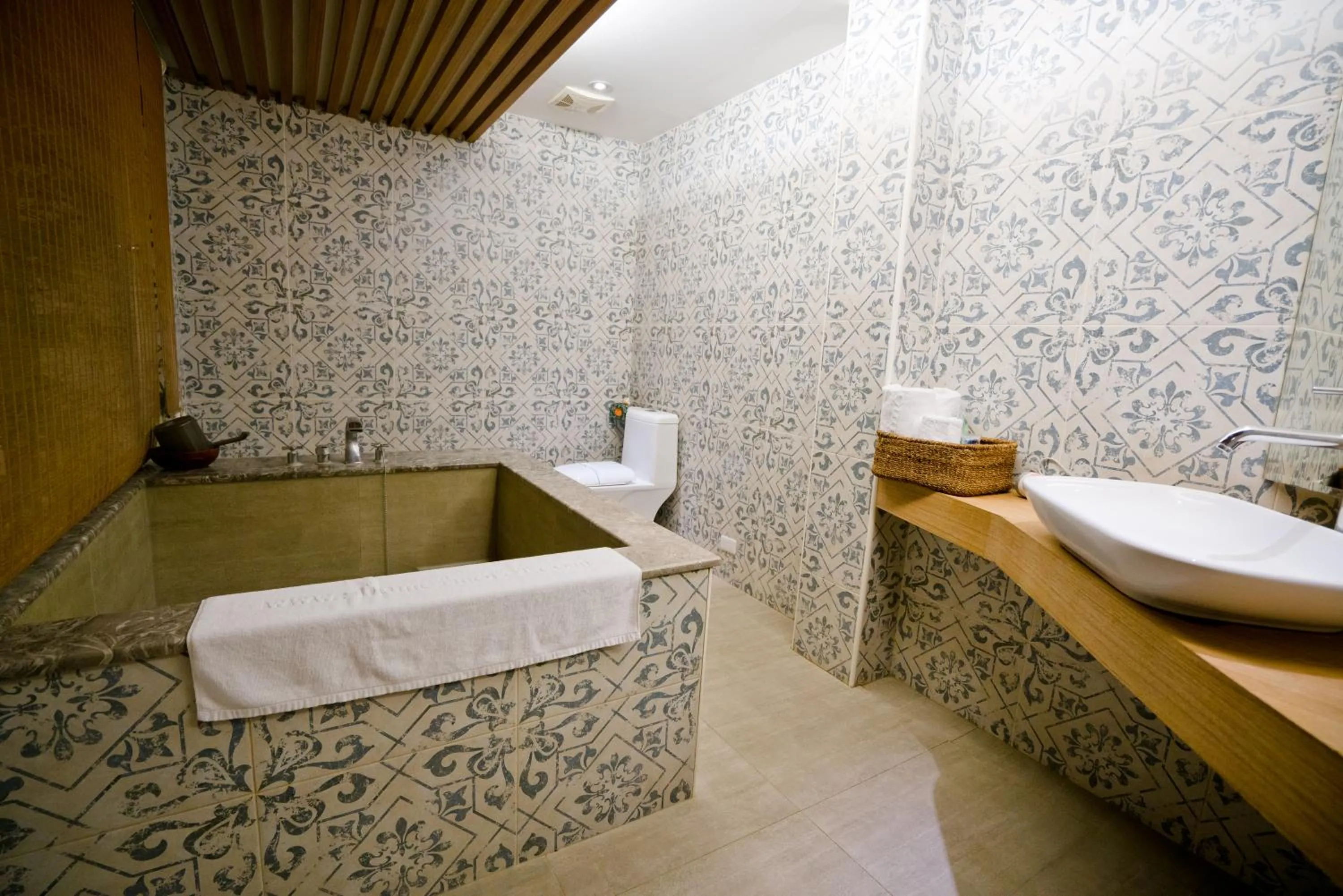 Shower in Hotel Shumei Chiayi
