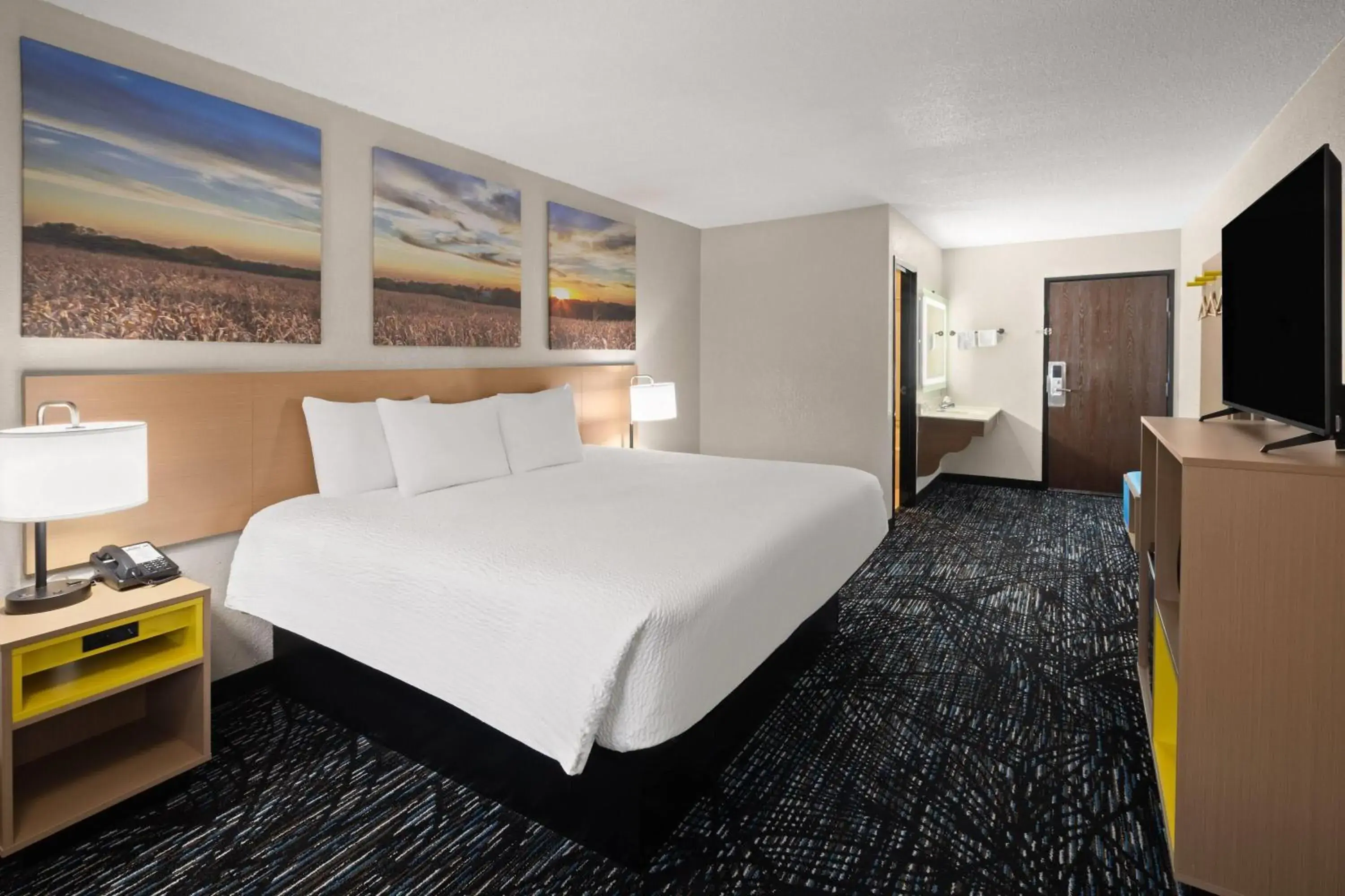 Photo of the whole room, Bed in Days Inn by Wyndham Bad Axe Photo of the whole room, Bed in Days Inn by Wyndham Bad Axe