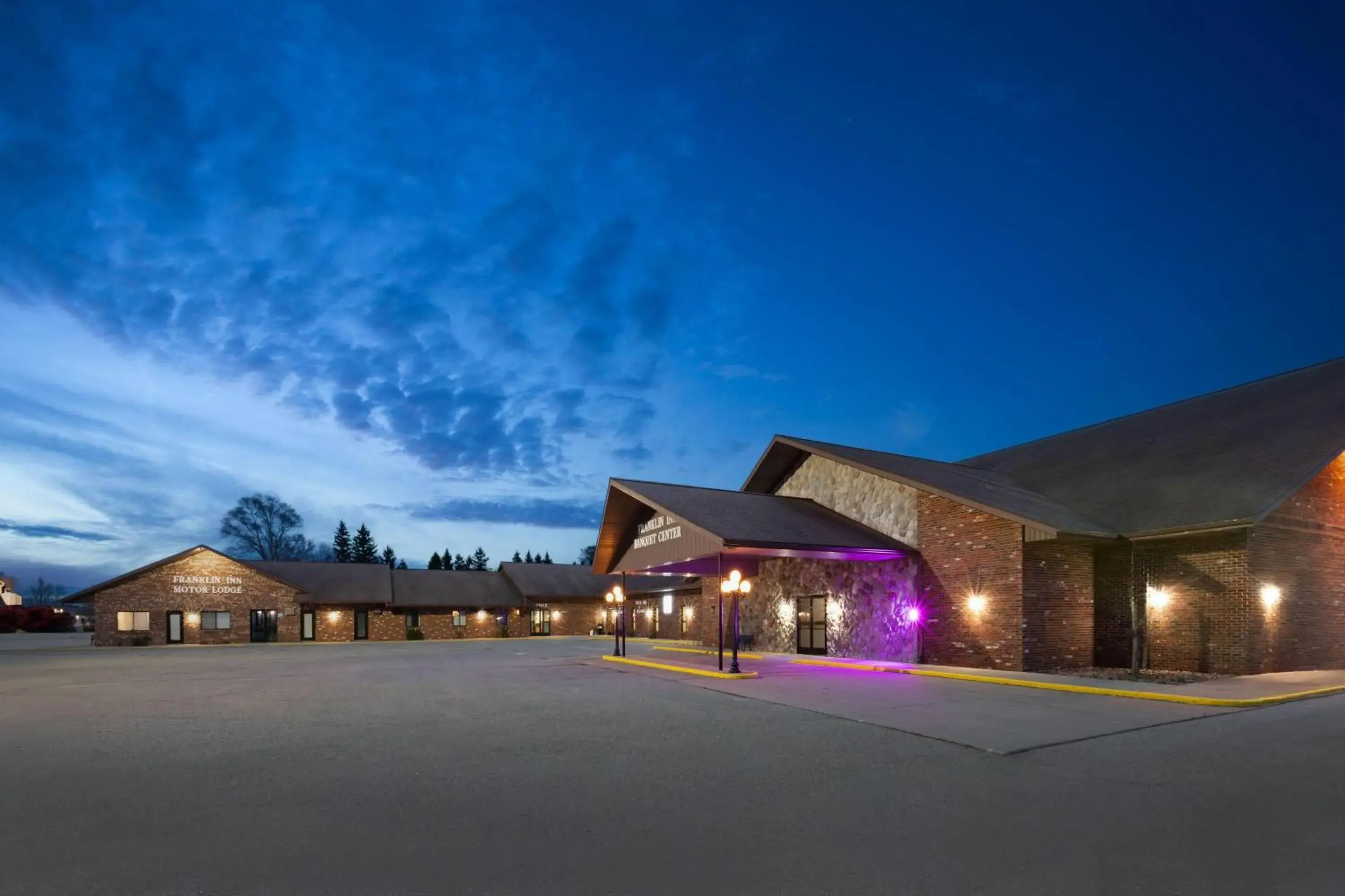 Property building in Days Inn by Wyndham Bad Axe Property building in Days Inn by Wyndham Bad Axe