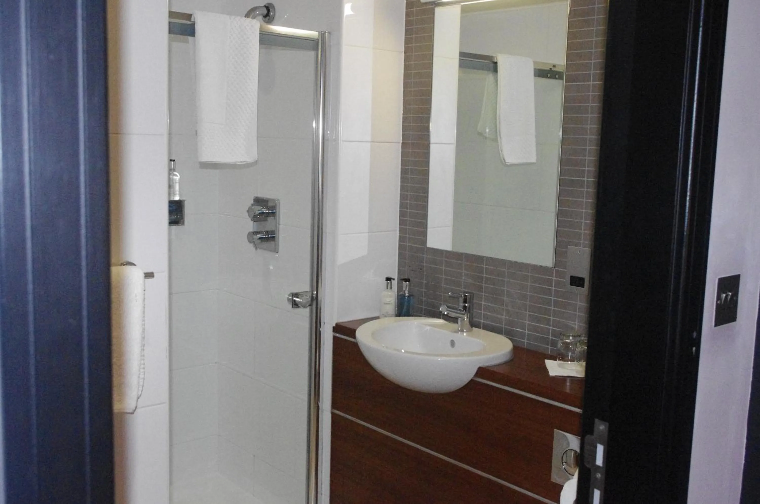 Bathroom in Fletcher's Restaurant Bar & Rooms