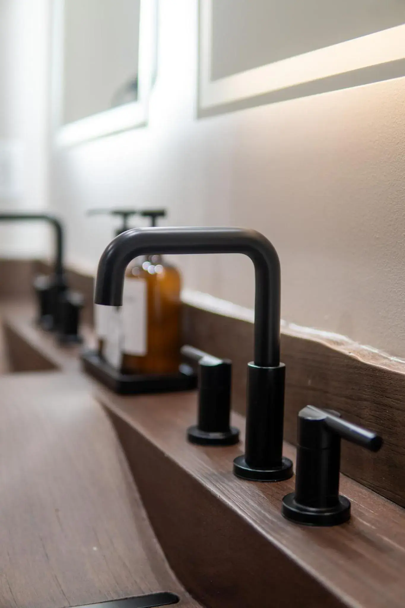 Deluxe Suite in Inn at Crestwood Deluxe Suite in Inn at Crestwood