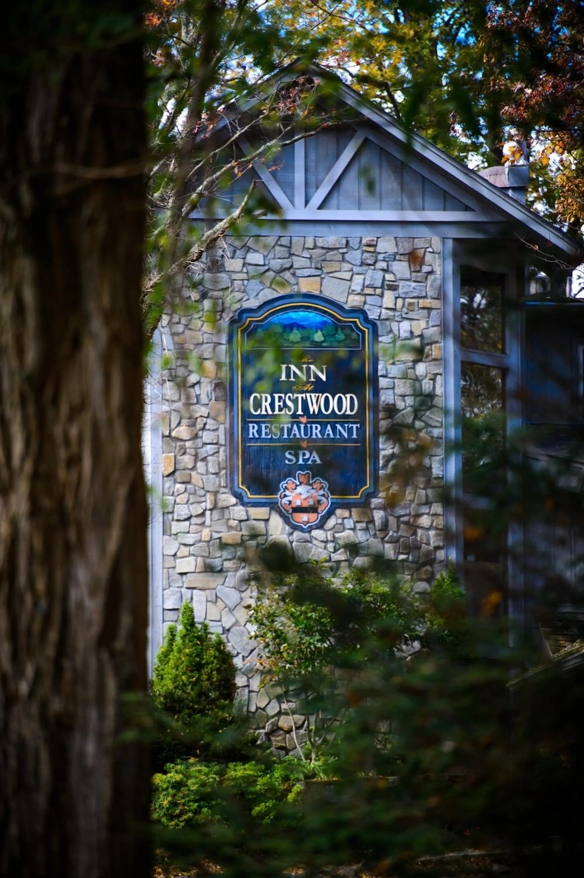 Facade/entrance in Inn at Crestwood