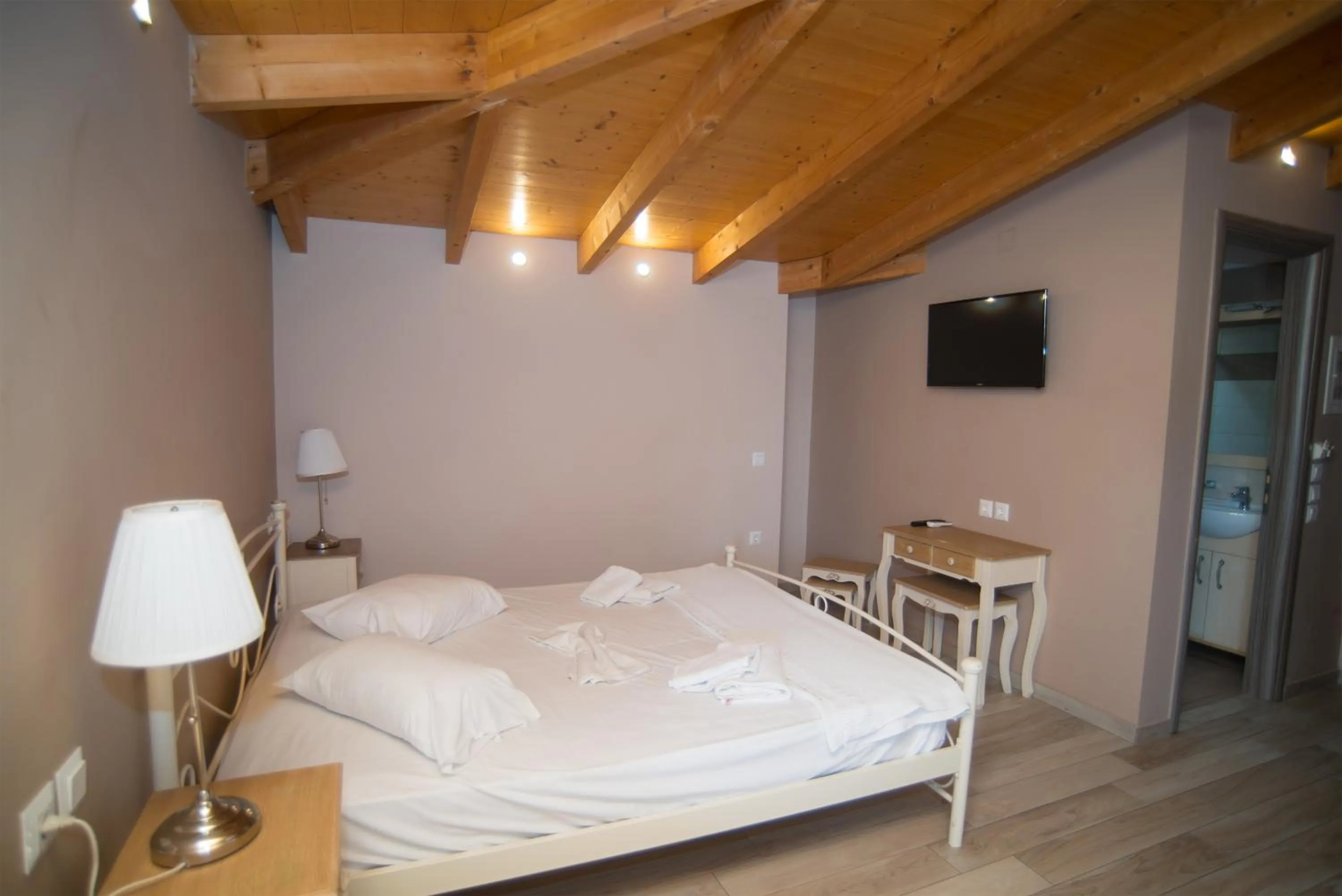 Bedroom, Bed in Studios Artemis