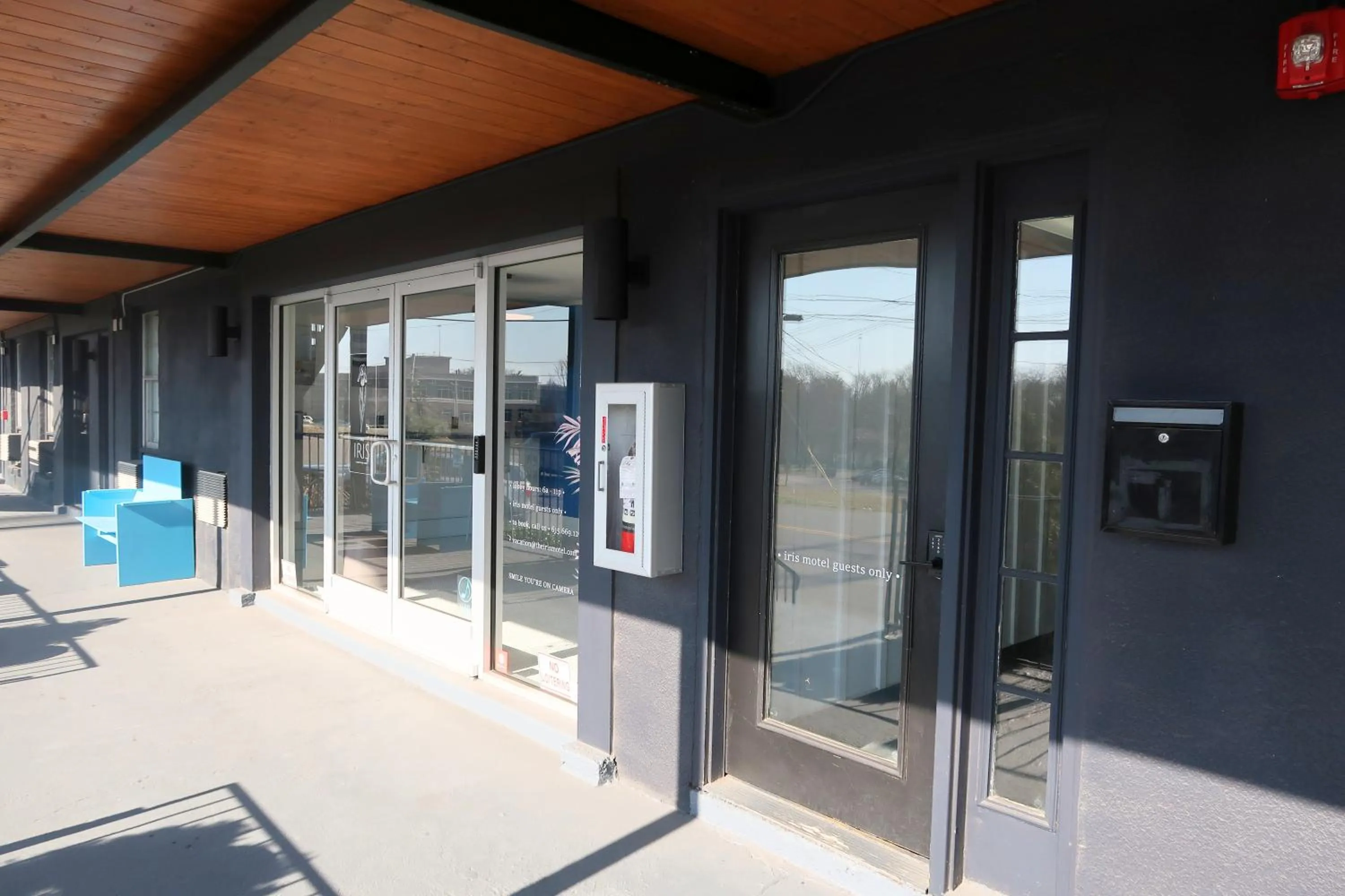 Day in The Iris Motel