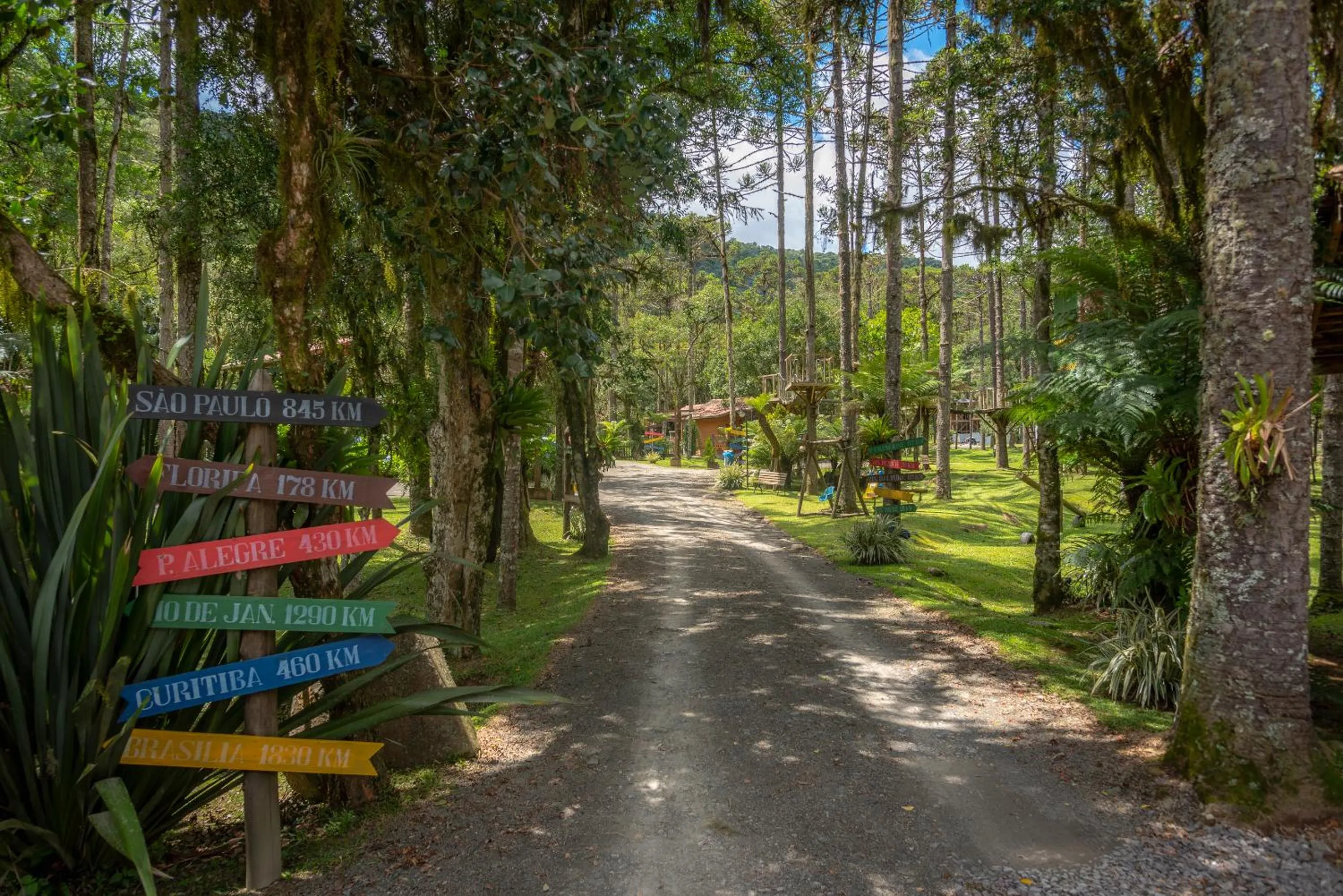 Logo/Certificate/Sign in Pousada Caminhos da Natureza