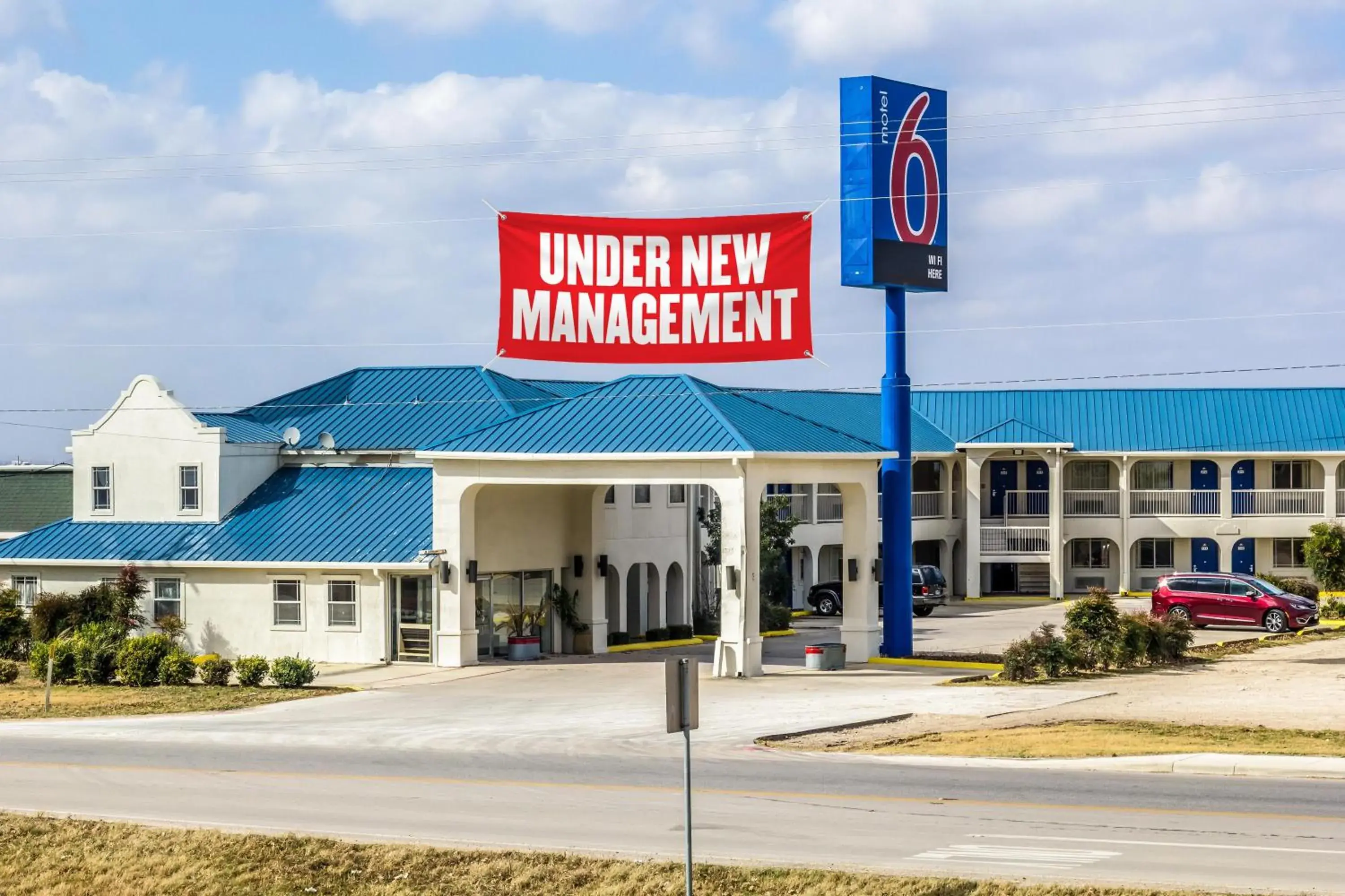 Property building in Motel 6 Seguin TX Property building in Motel 6 Seguin TX