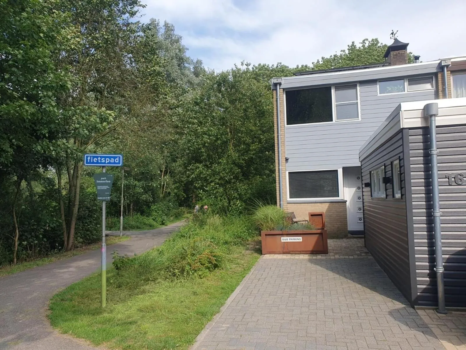 Property building in B&B Immerloopark