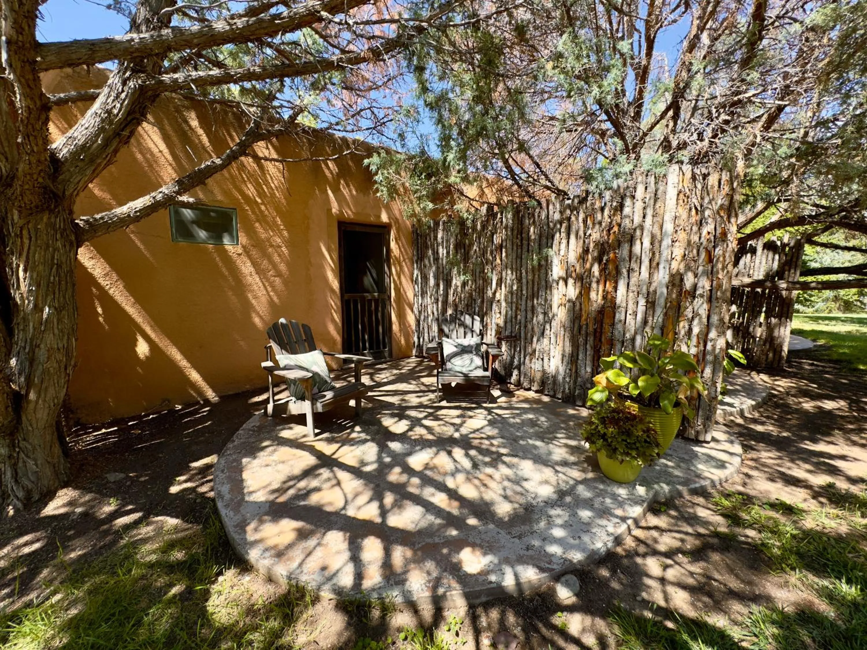 Old Taos Guesthouse B&B