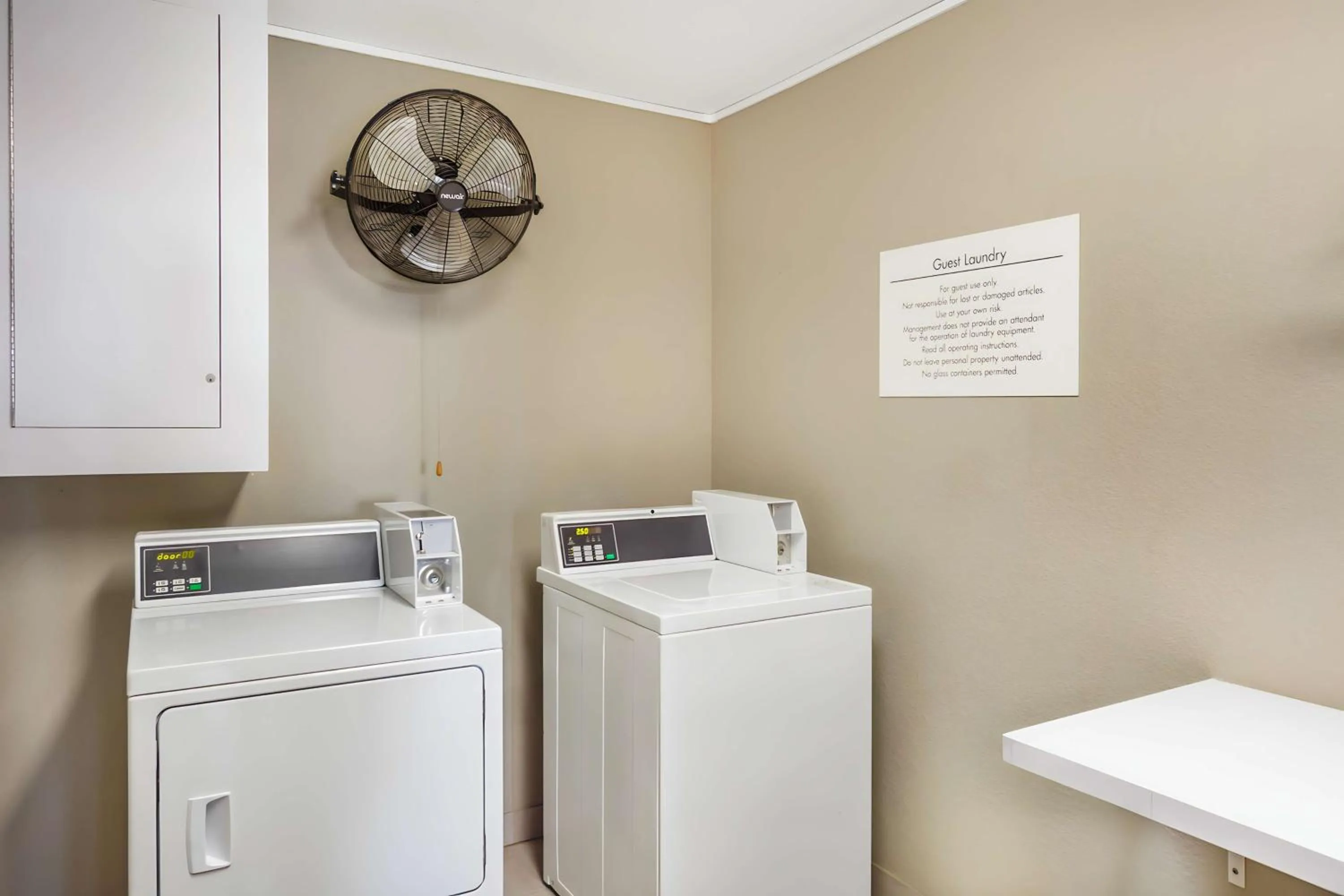 Bedroom in Best Western Heritage Inn
