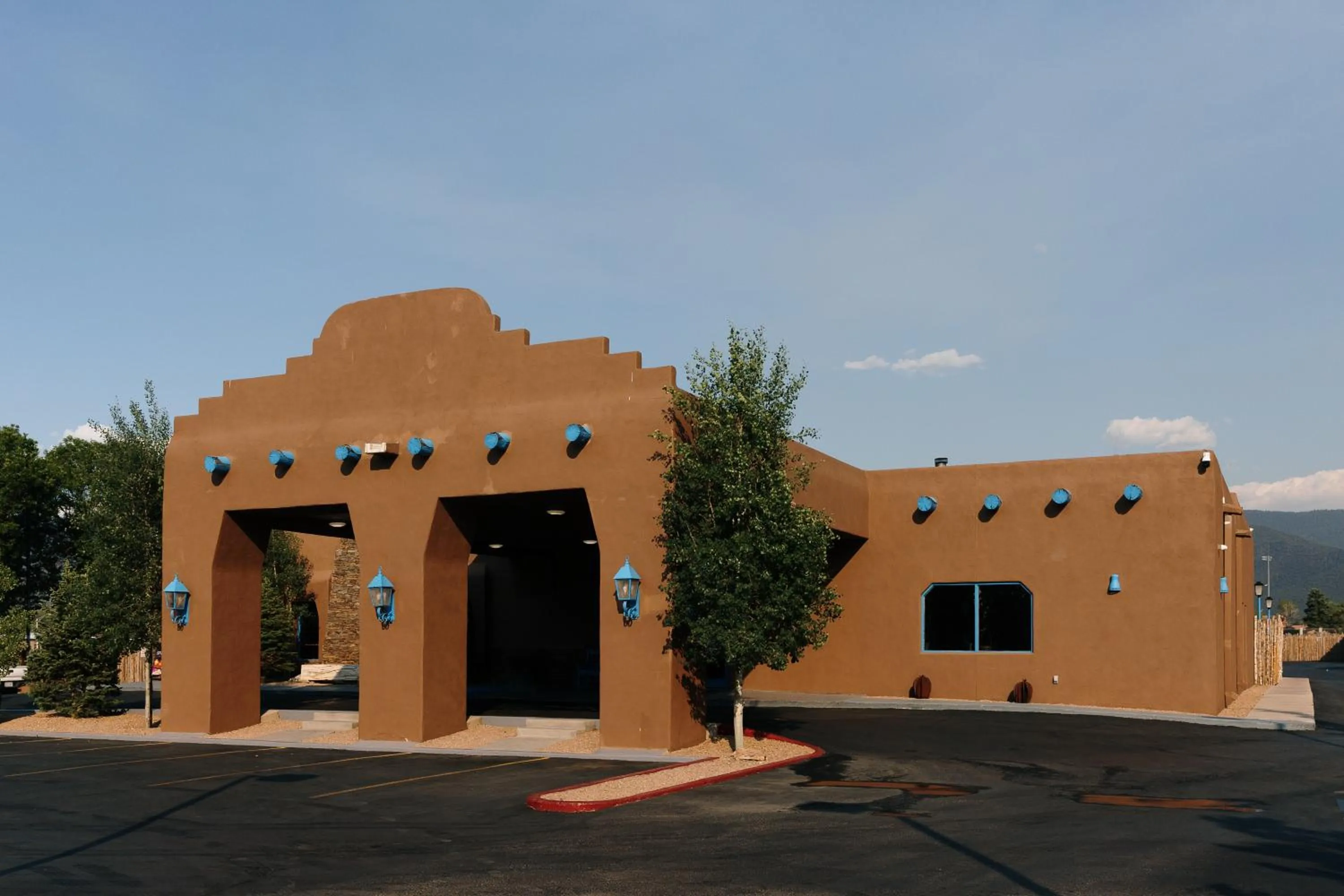 Property building in Taos Valley Lodge