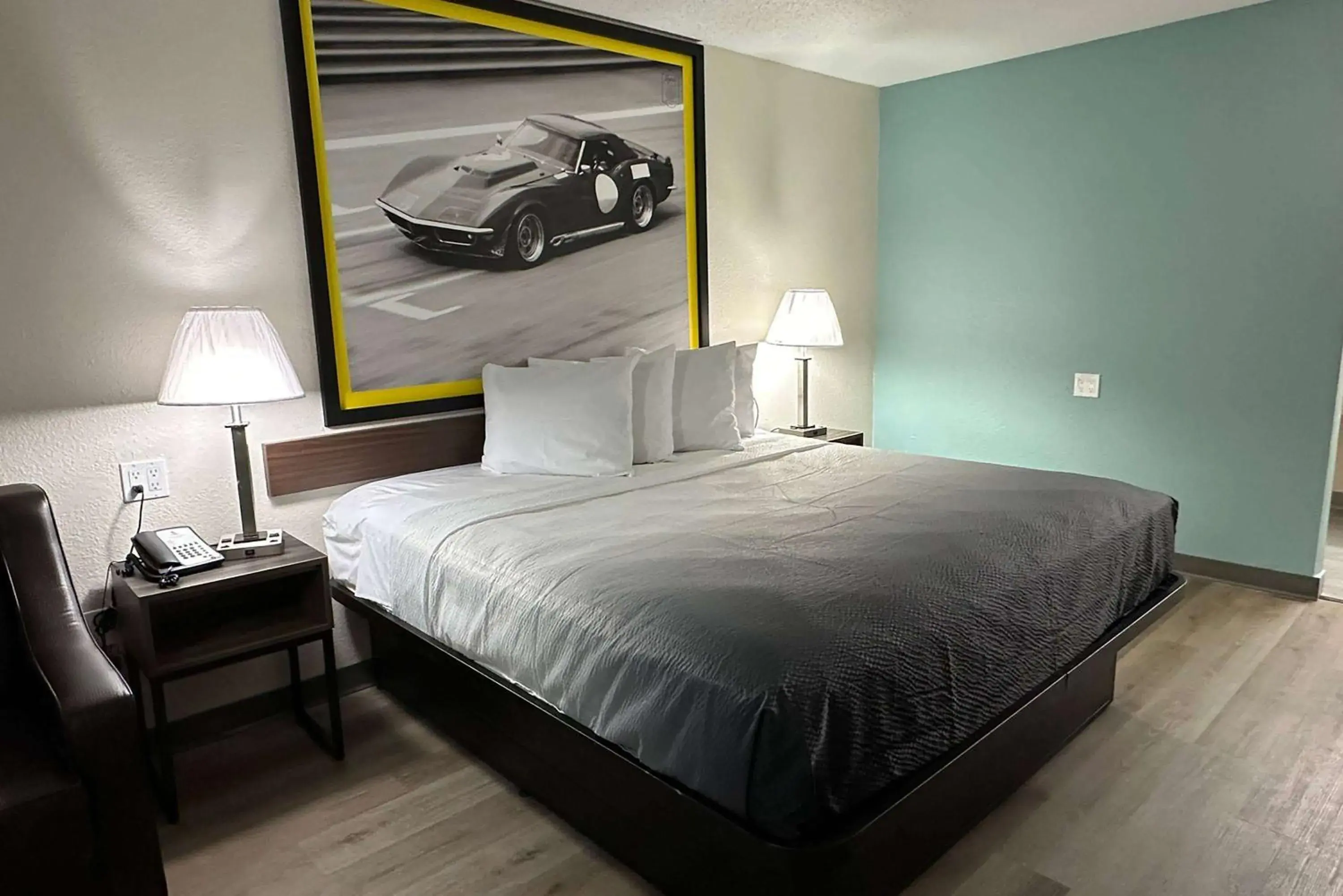 Photo of the whole room, Bed in Super 8 by Wyndham Kannapolis Photo of the whole room, Bed in Super 8 by Wyndham Kannapolis