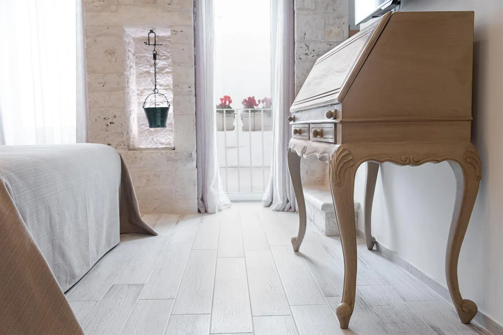 Bed in Petrantiche - Albergo Diffuso