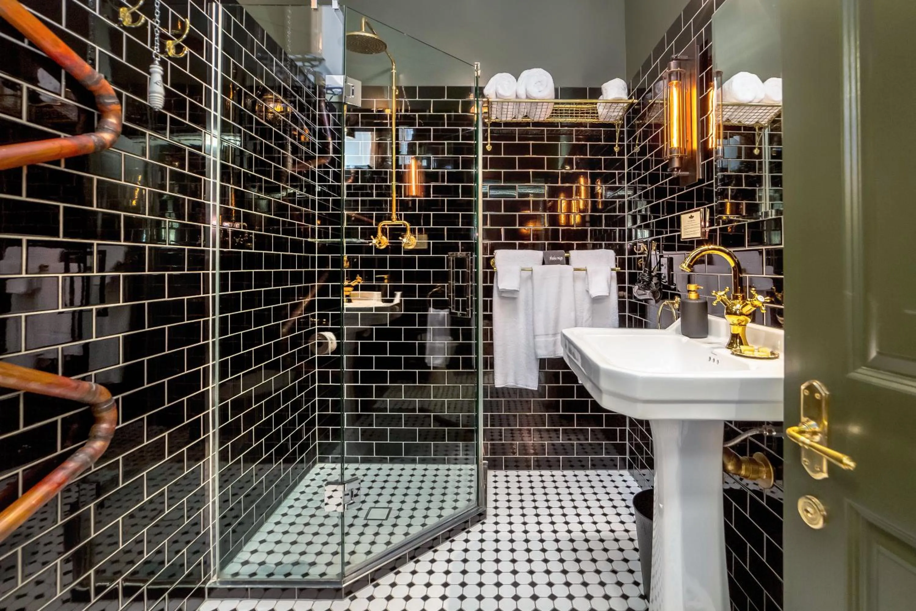 The Royal Hotel Featherston - Boutique Hotel