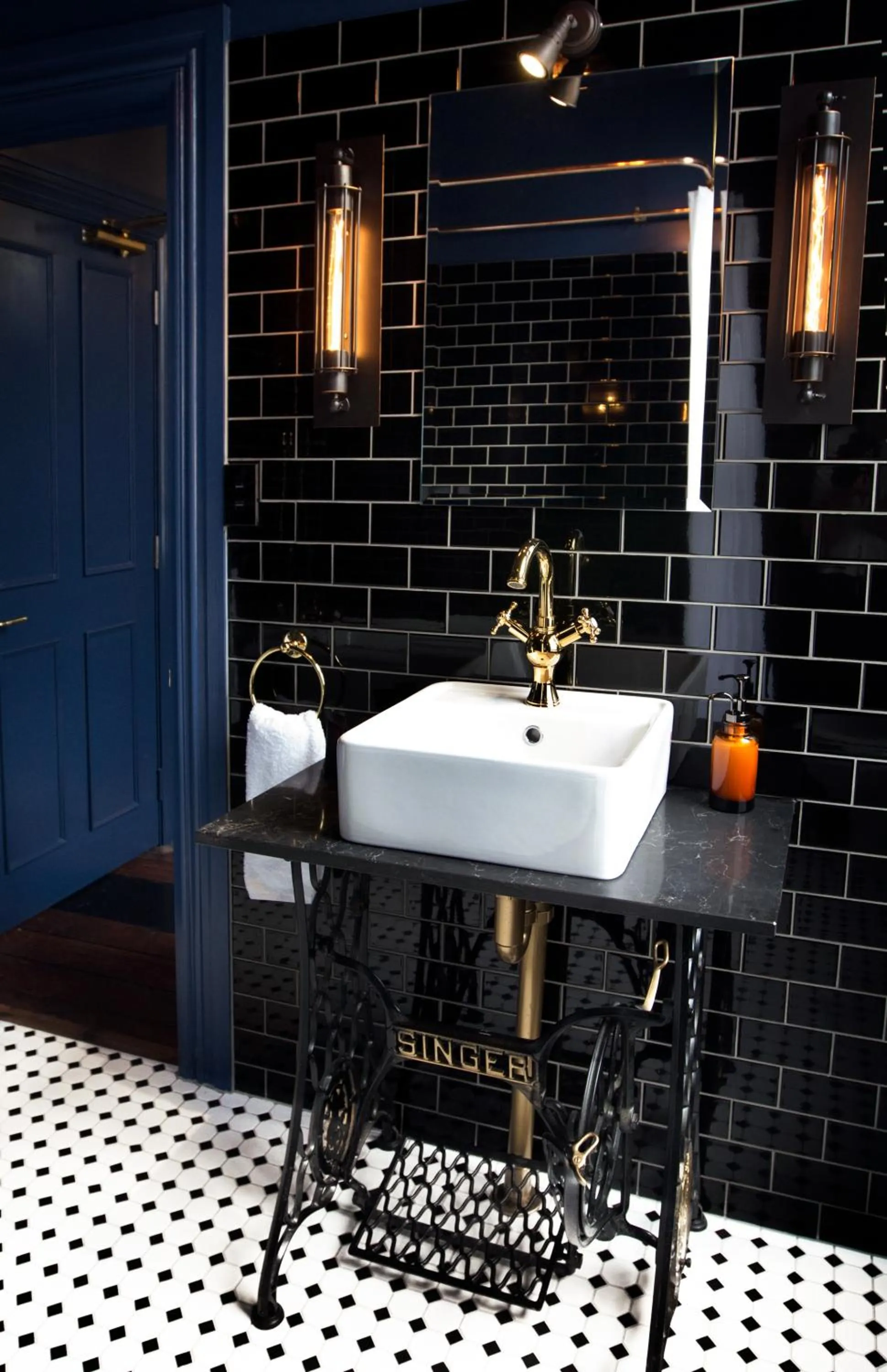 The Royal Hotel Featherston - Boutique Hotel