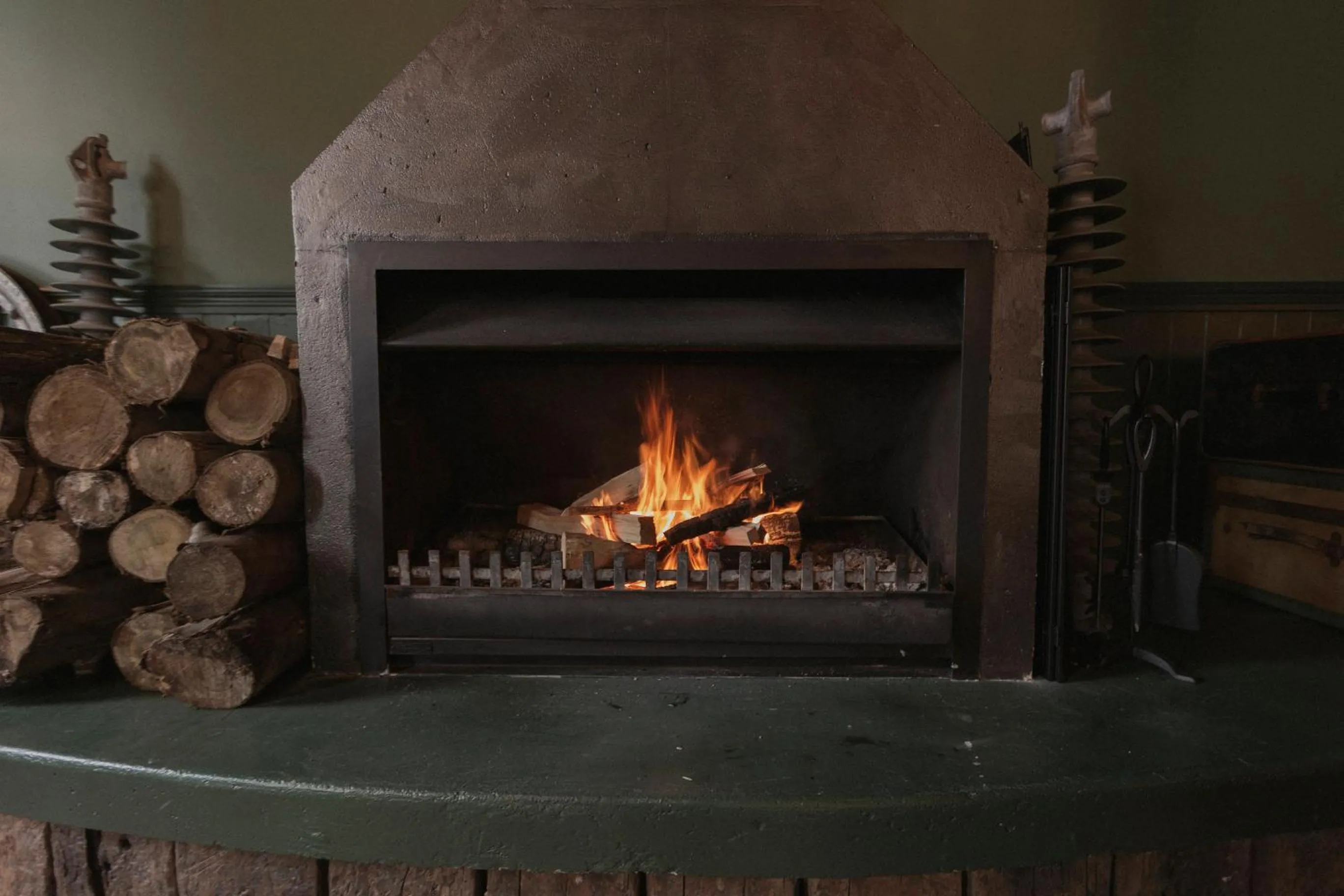 Restaurant/places to eat in The Royal Hotel Featherston - Boutique Hotel