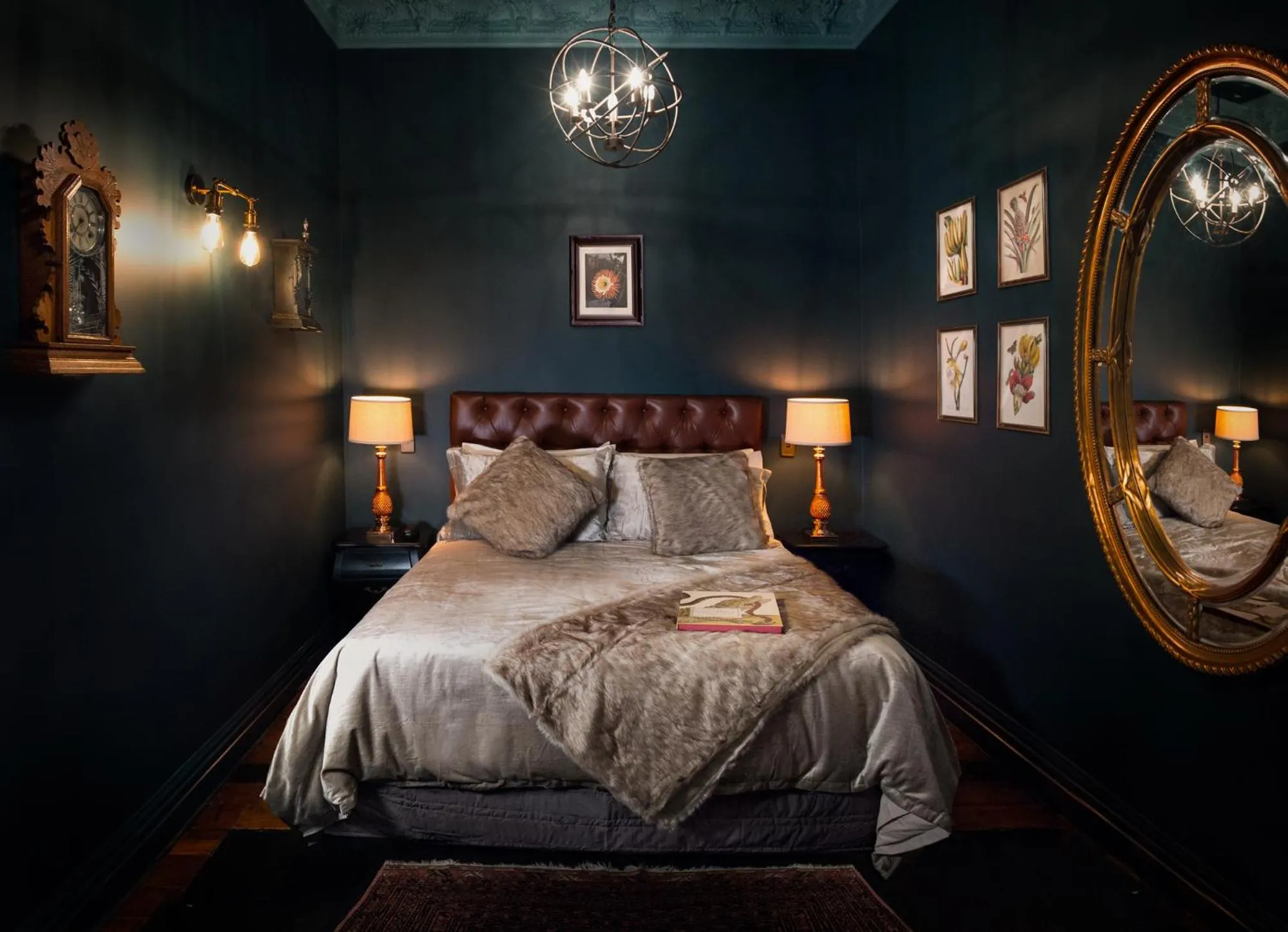 Bed in The Royal Hotel Featherston - Boutique Hotel