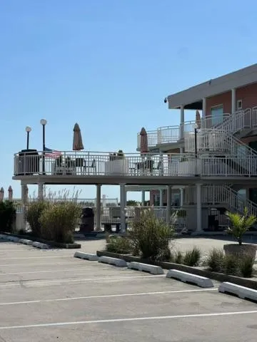 Coliseum Ocean Resort