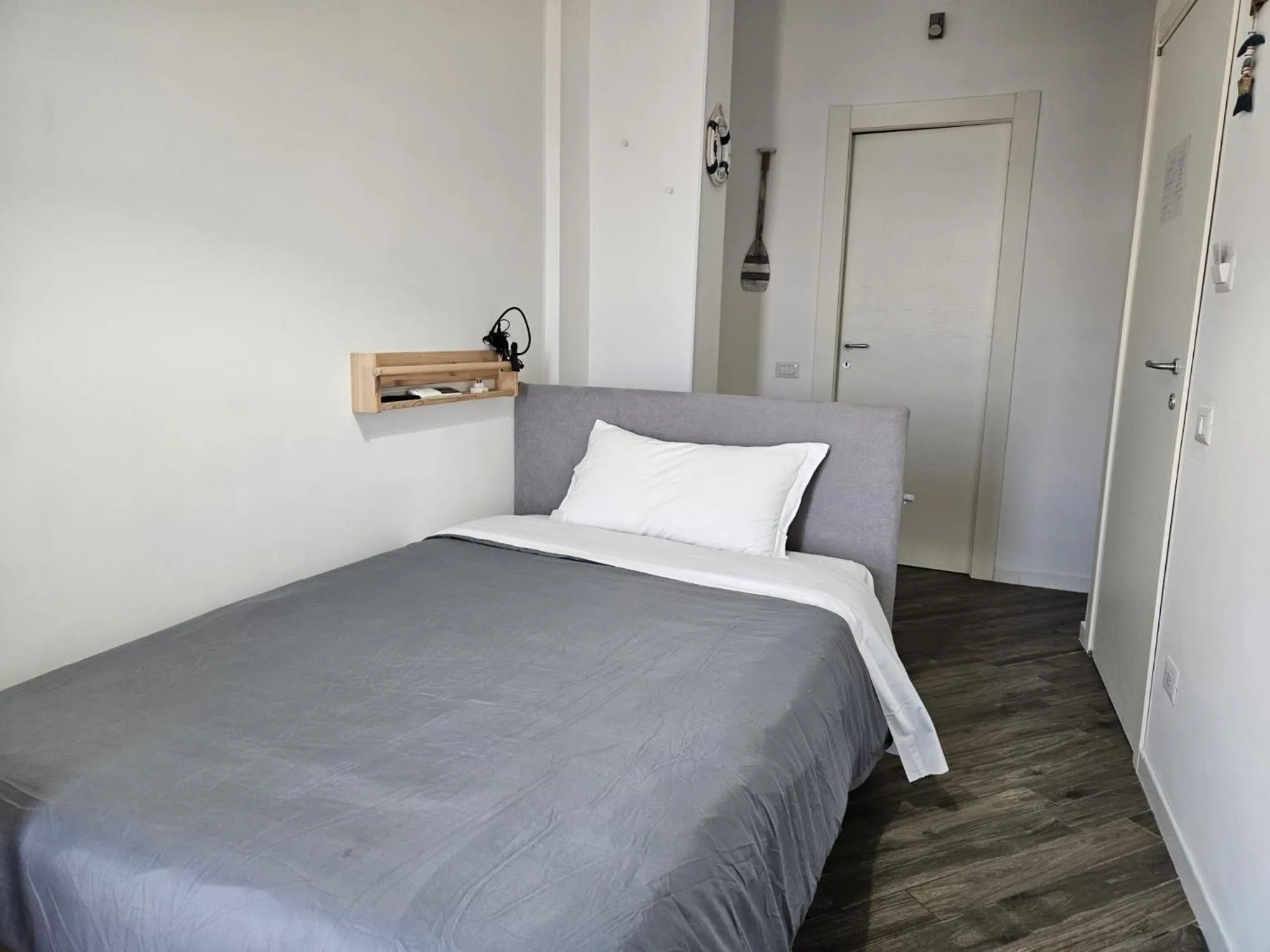 Bedroom, Bed in Be Your Home - Guest House Colors