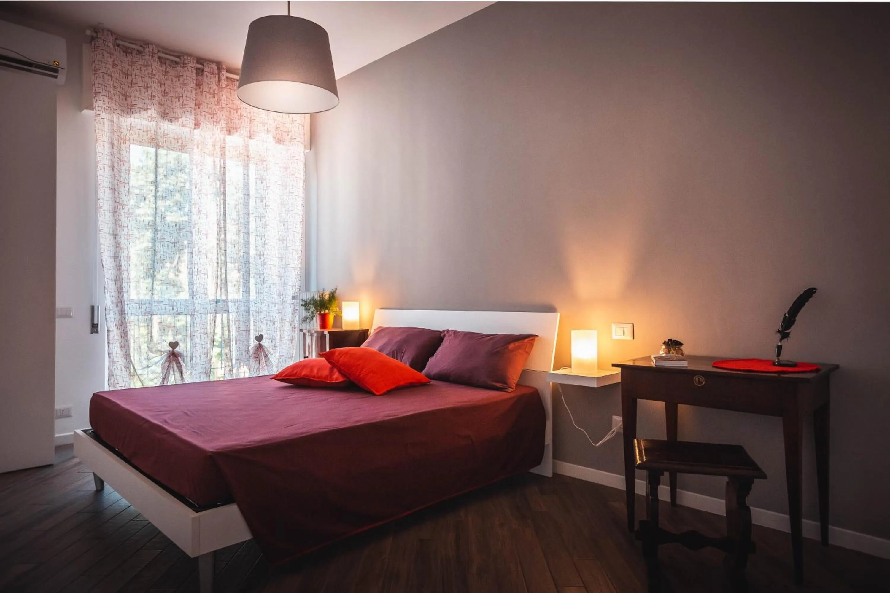 Photo of the whole room, Bed in Be Your Home - Guest House Colors