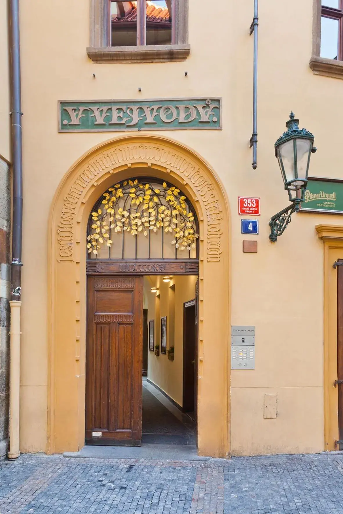 Facade/entrance in Residence u Vejvodů Facade/entrance in Residence u Vejvodů