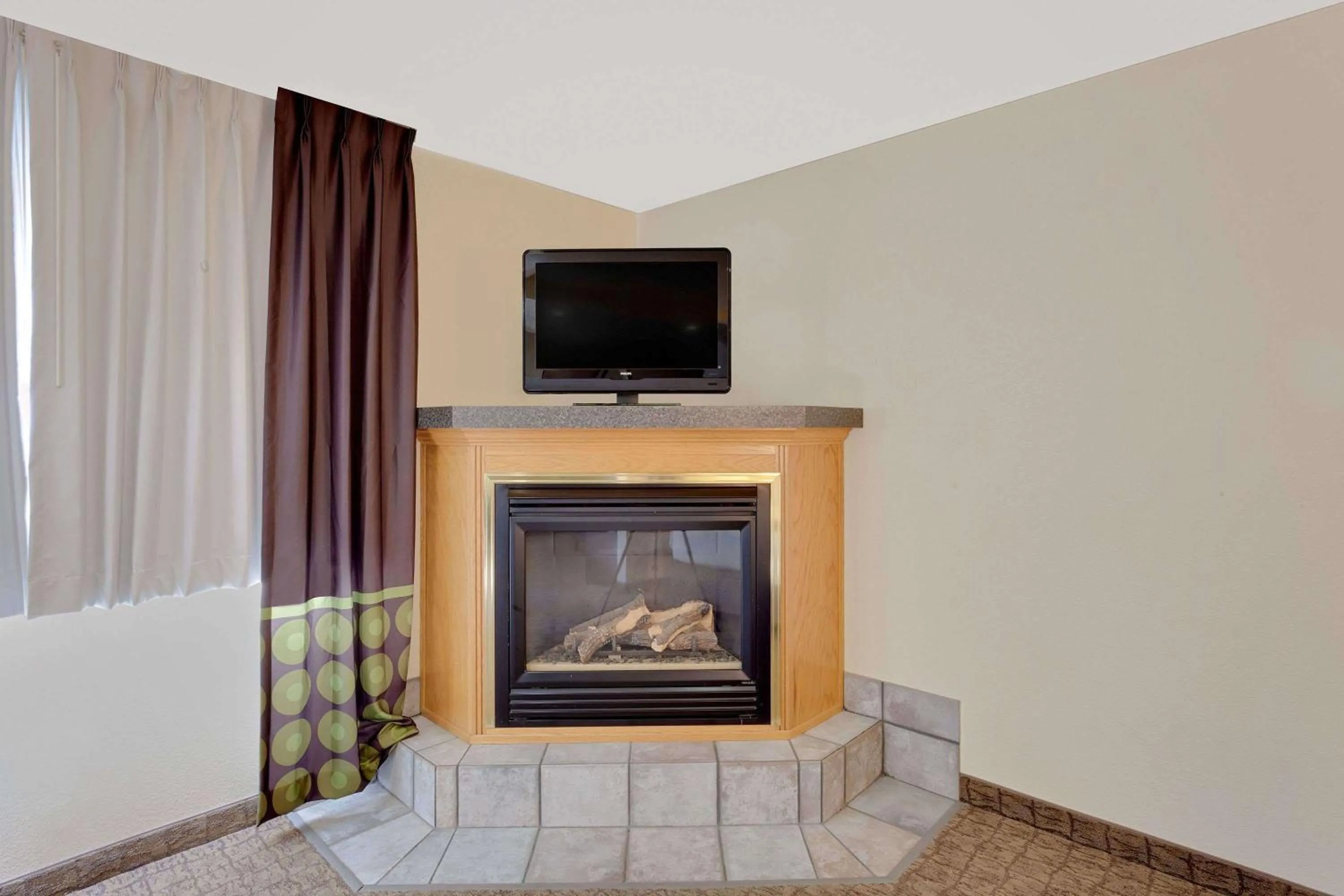 On site in Super 8 by Wyndham Lebanon