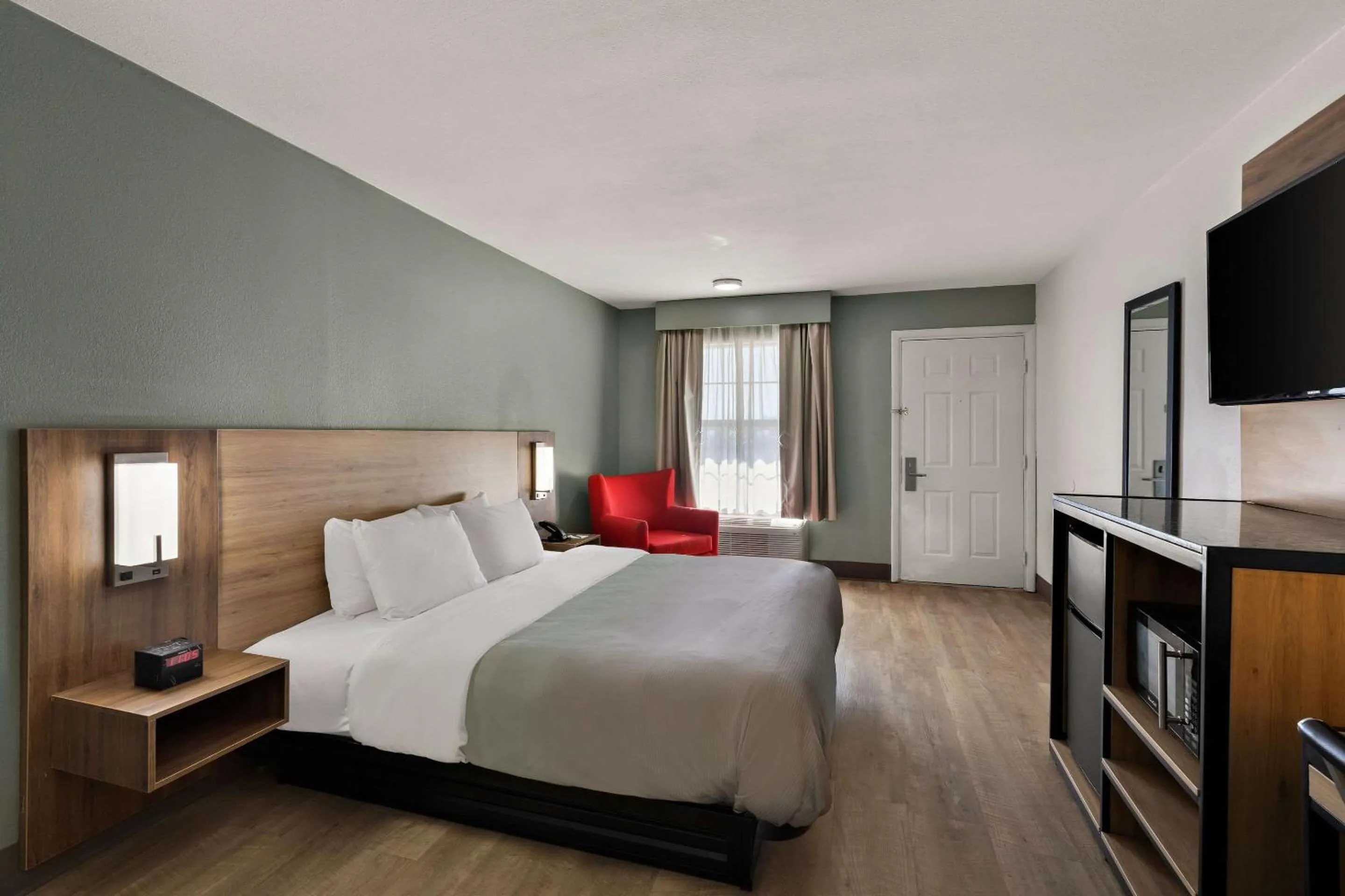 Bedroom, Bed in Quality Inn