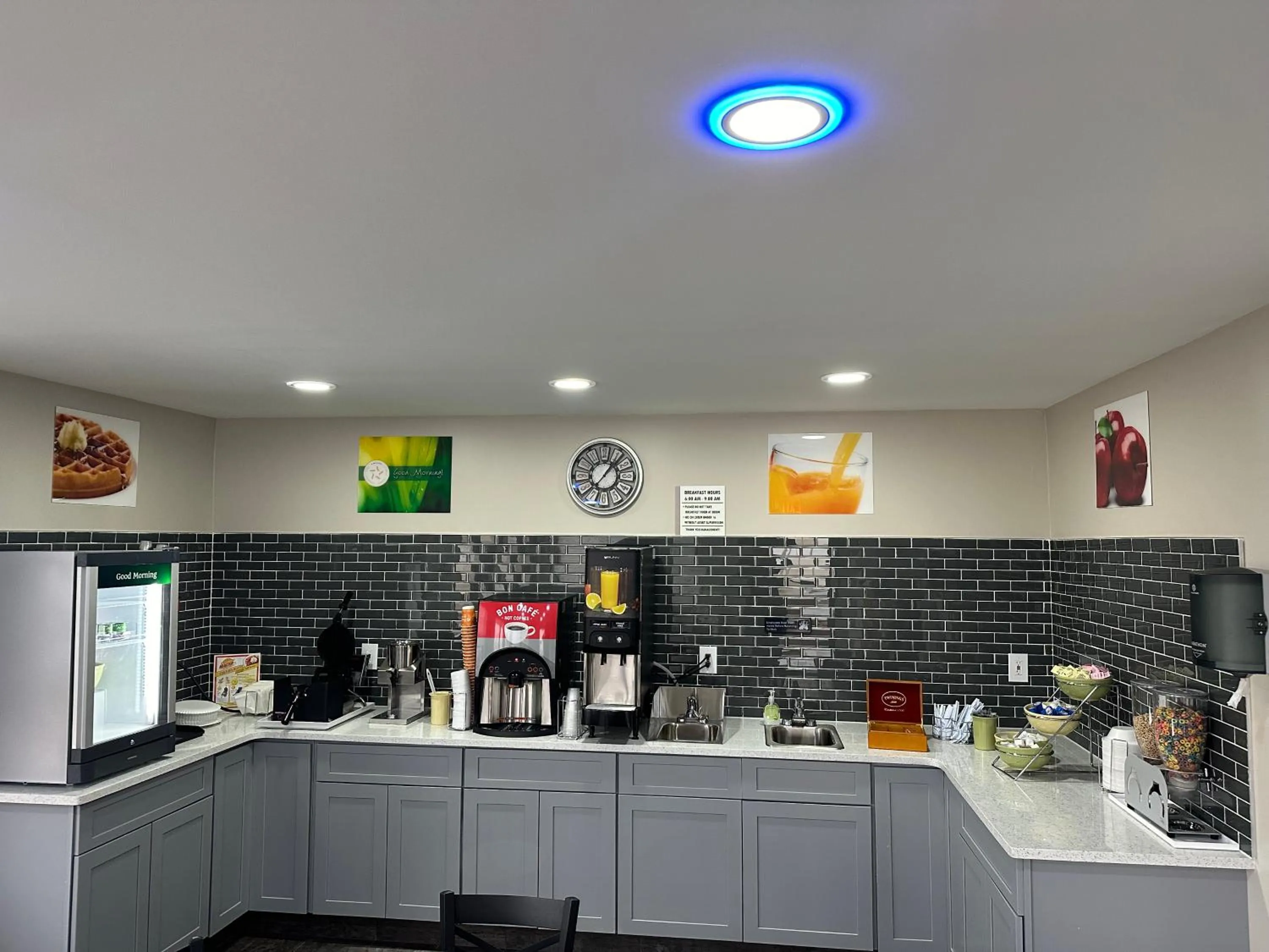 Breakfast in Quality Inn