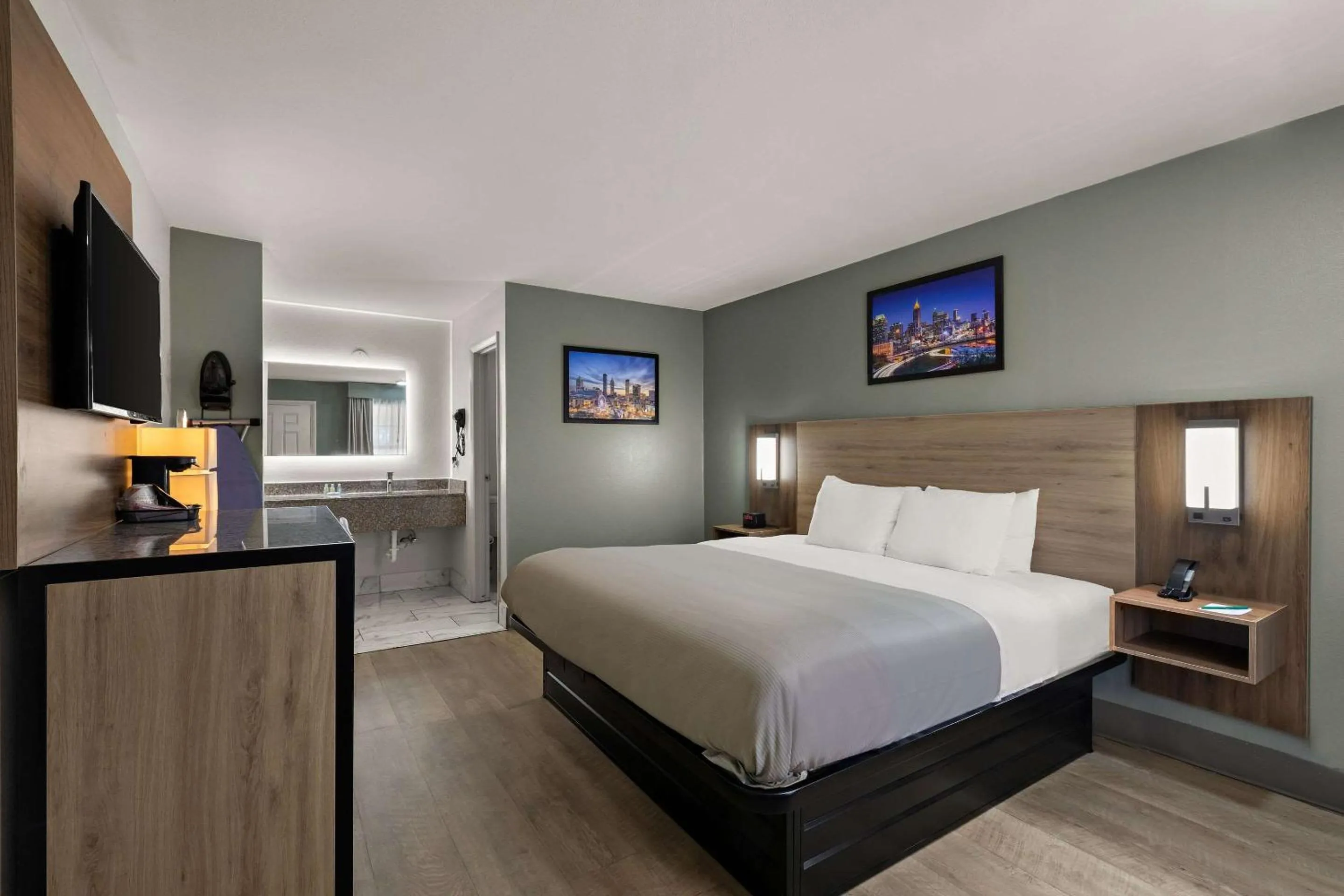 Bedroom, Bed in Quality Inn